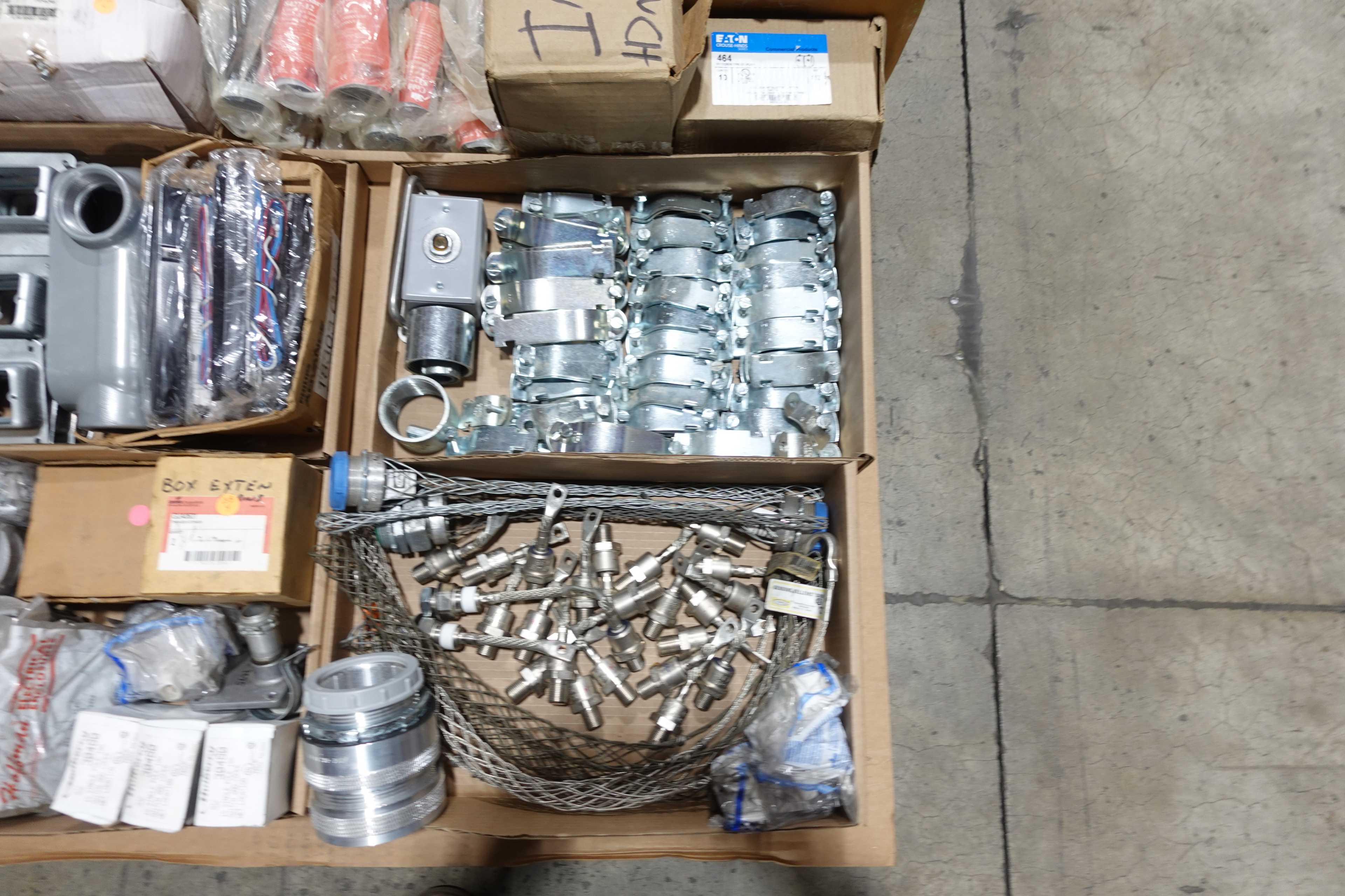 3 PALLETS OF ASSORTED LIGHTING AND ACCESSORIES - LIGHTING