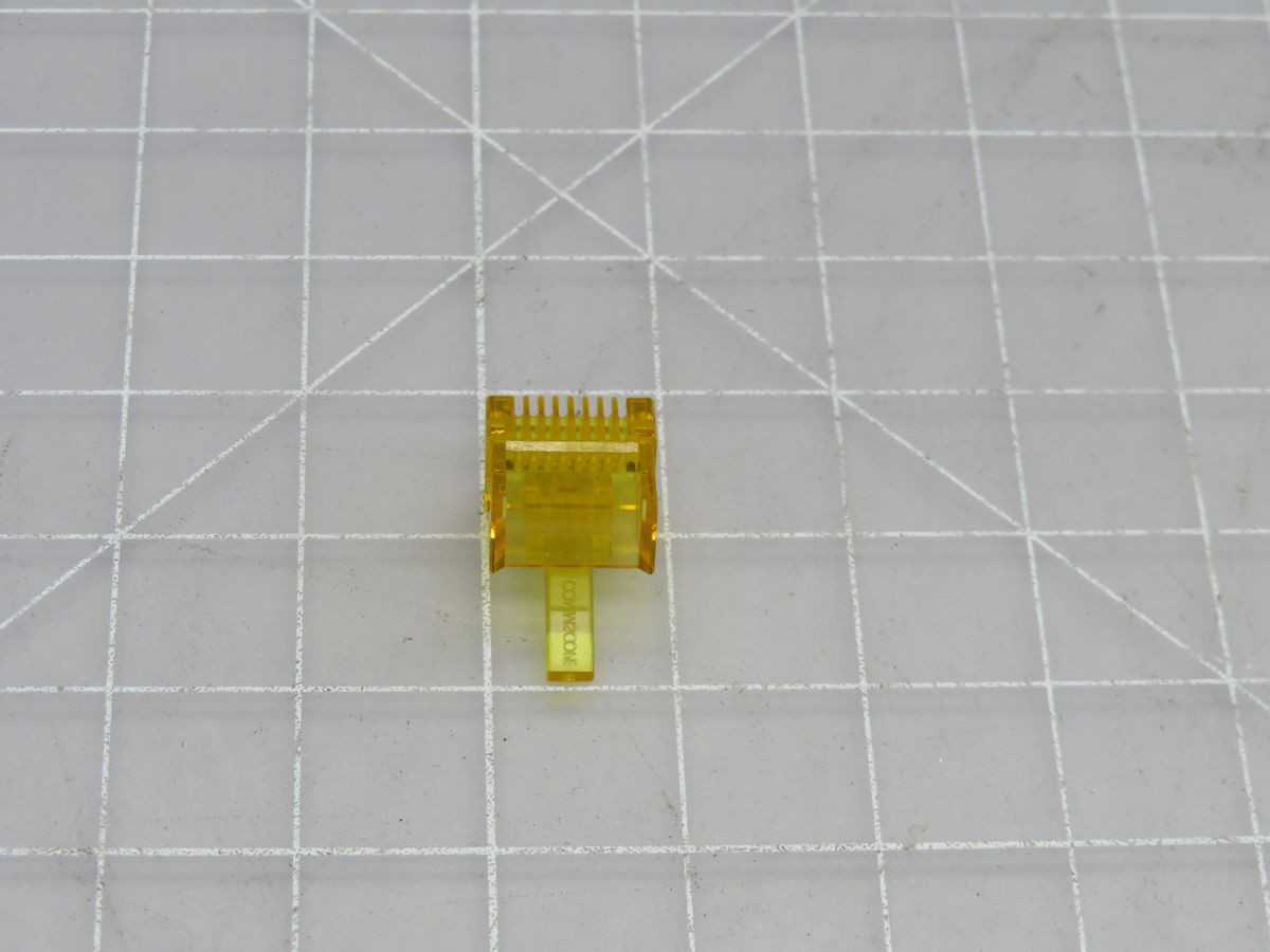 LOT OF 6000 COMMSCOPE 860677030 MODULAR PLUGS - ELECTRICAL PLUGS