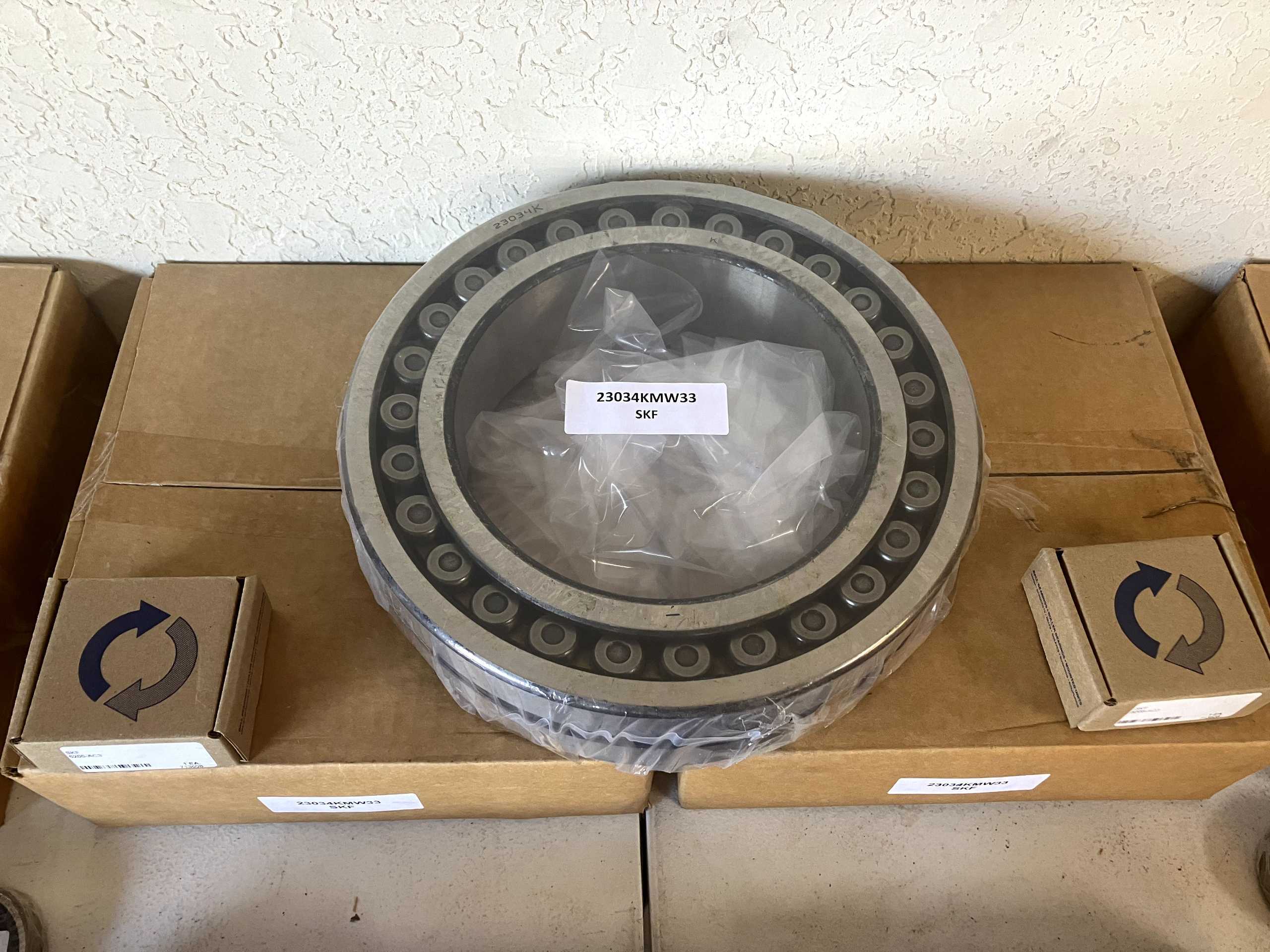 QTY 51: ASSORTED SKF BEARINGS - BEARINGS