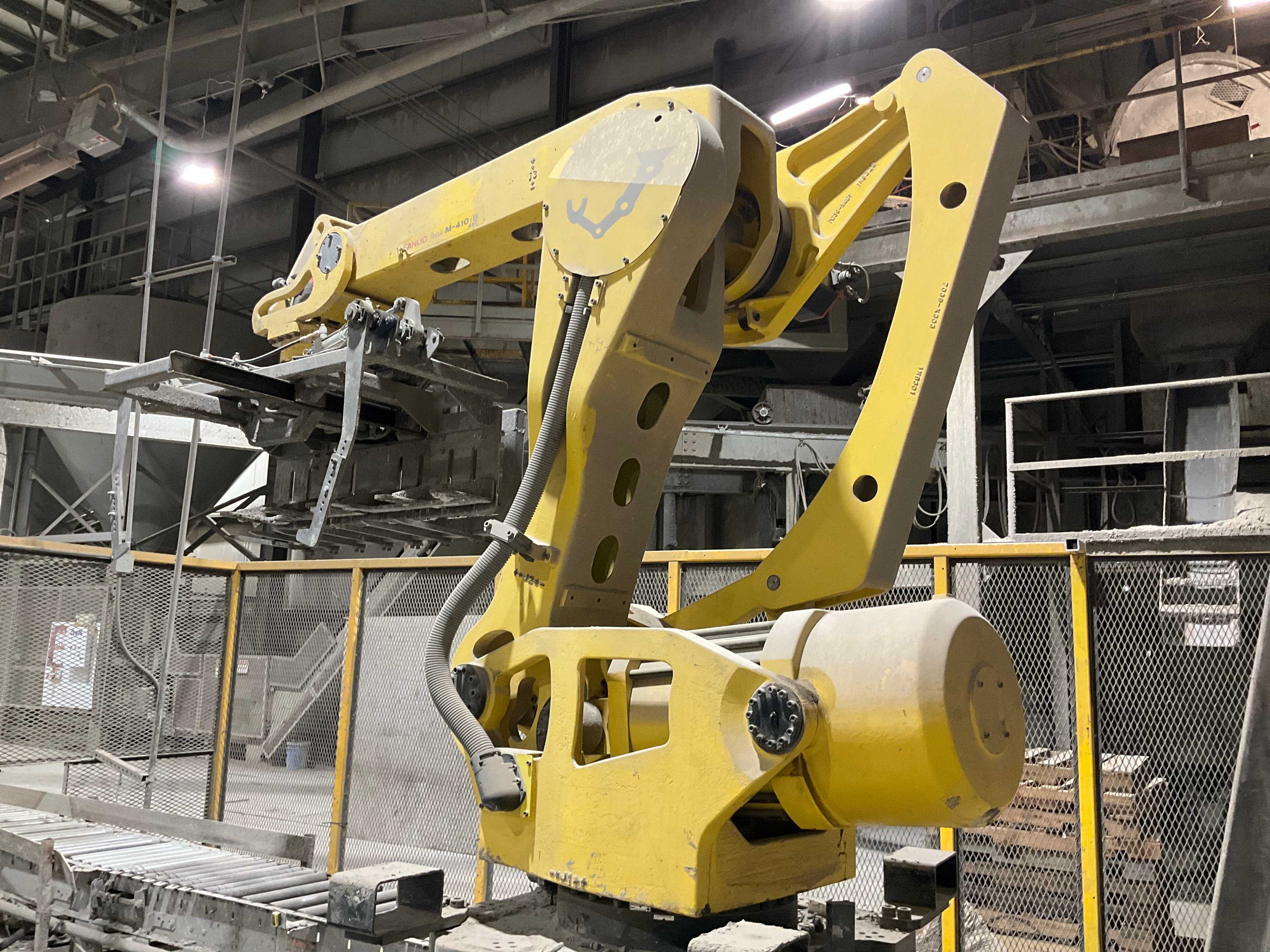 FANUC M-410IB ROBOT & CONTROLLER ASSEMBLY - ARTICULATED ROBOTS