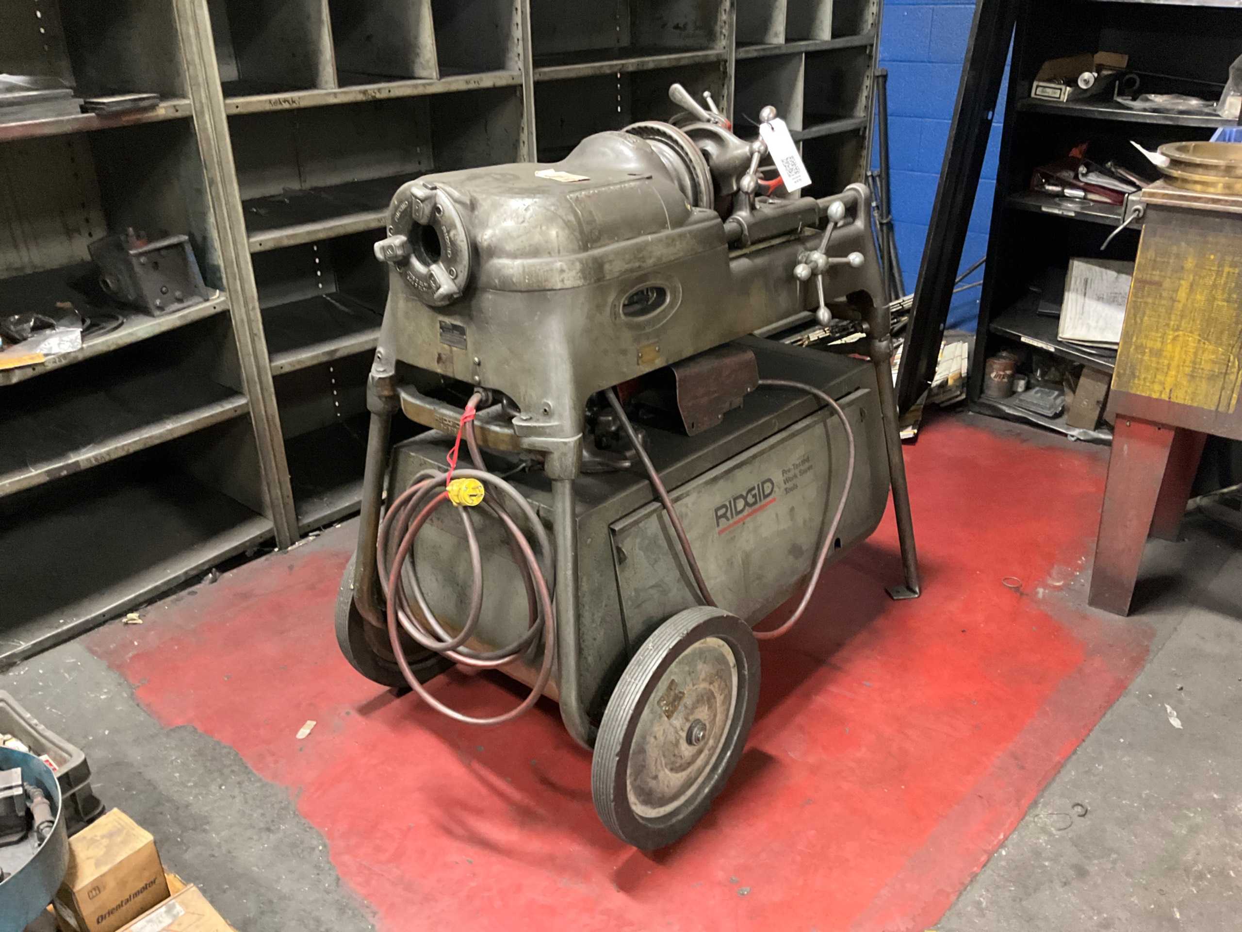 RIDGID 535 THREADING MACHINE - CUTTING EQUIPMENT