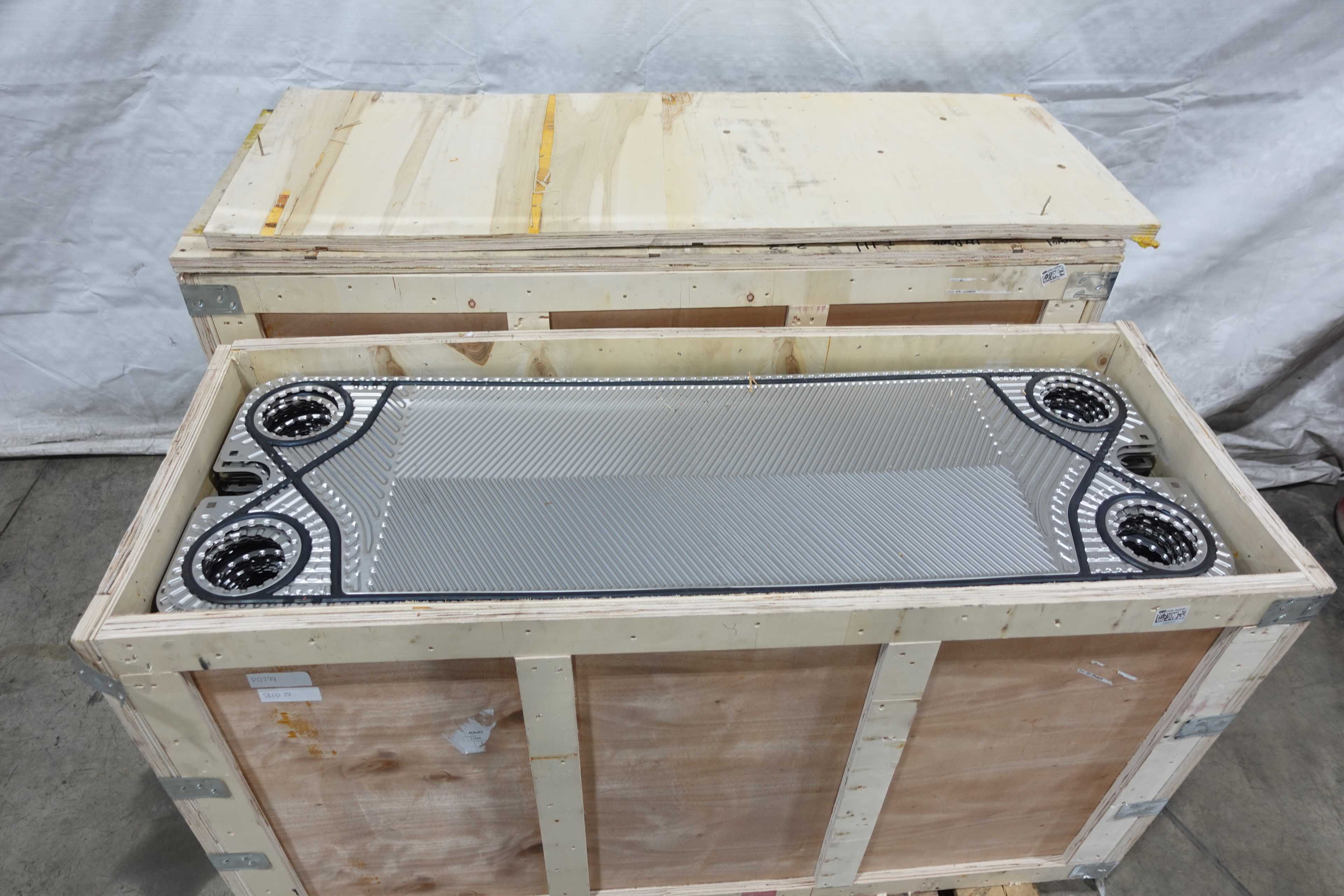 SKU 1726444 - PALLET OF TRANTER UXP200-H-6-HP-141 HEAT EXCHANGER PLATES - PLATE HEAT EXCHANGER