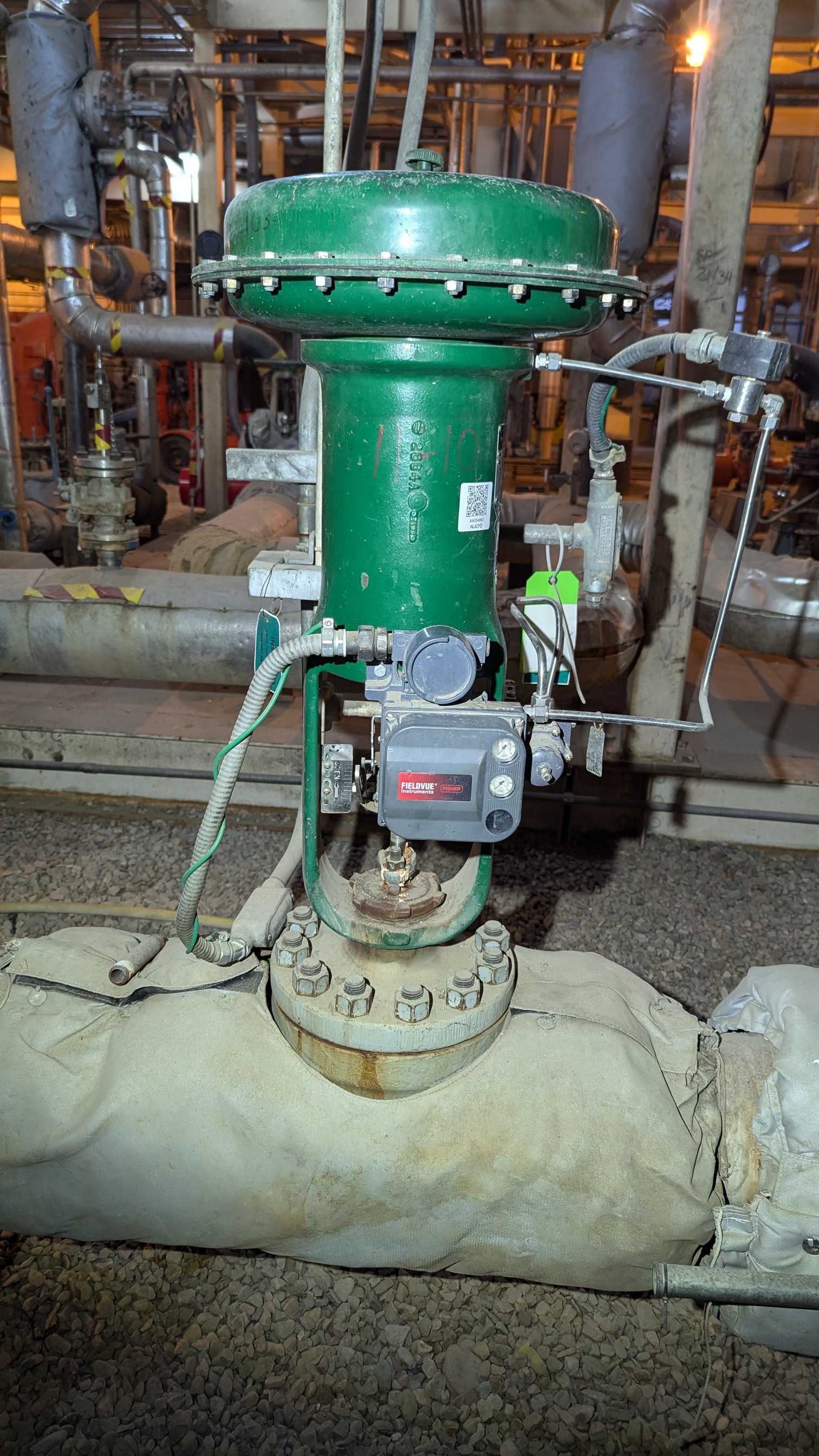 FISHER ET CONTROL VALVE & 667 ACTUATOR ASSEMBLY - VALVE & ACTUATOR ASSEMBLY