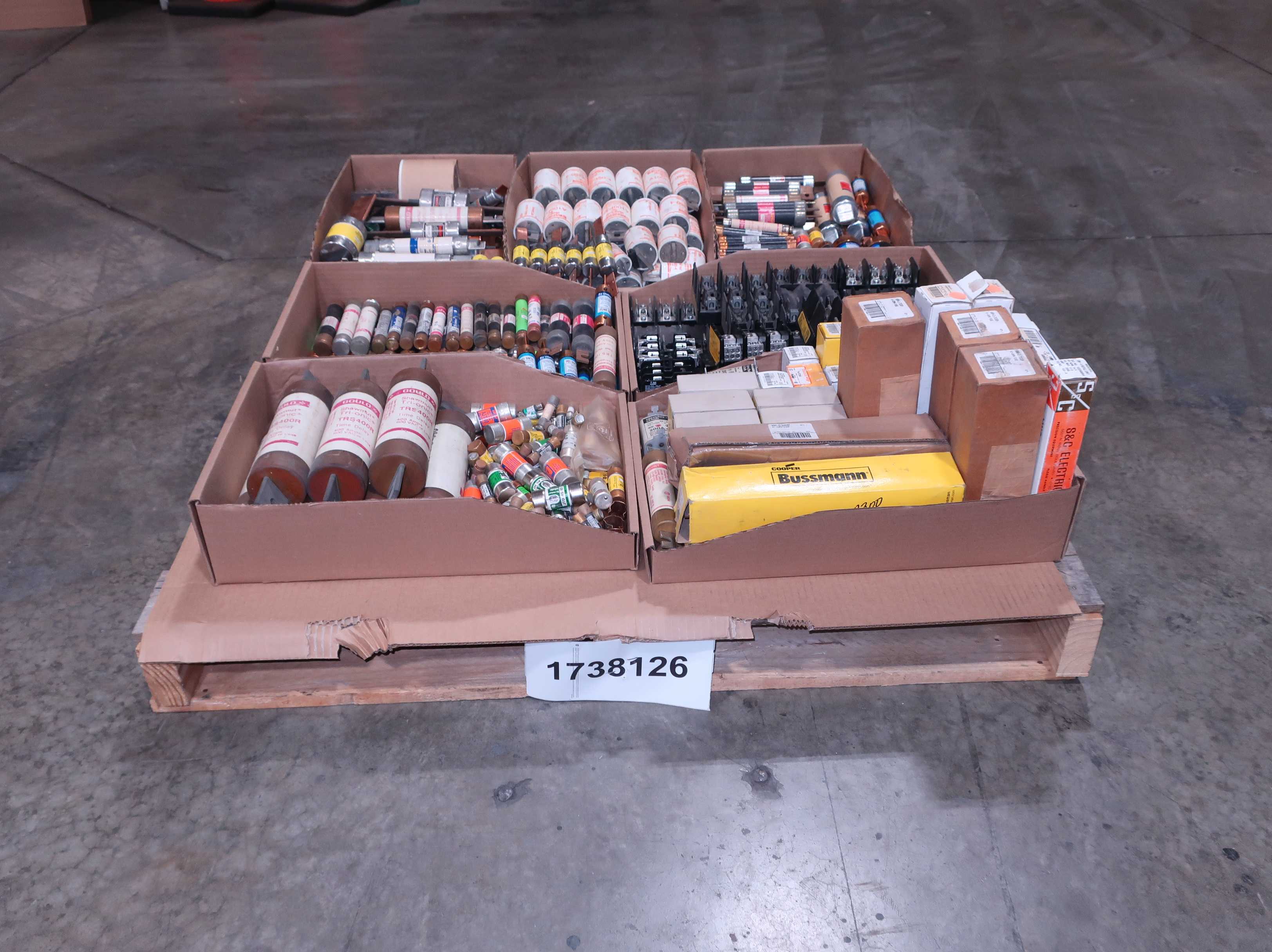 SKU 1738126 - PALLET OF ASSORTED FUSES