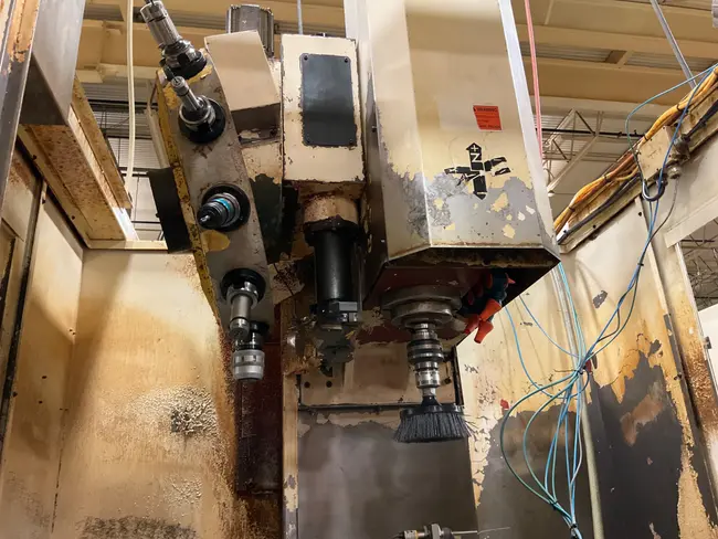 2003 TOYOSK TVT301S VERTICAL MACHINING CENTER - undefined