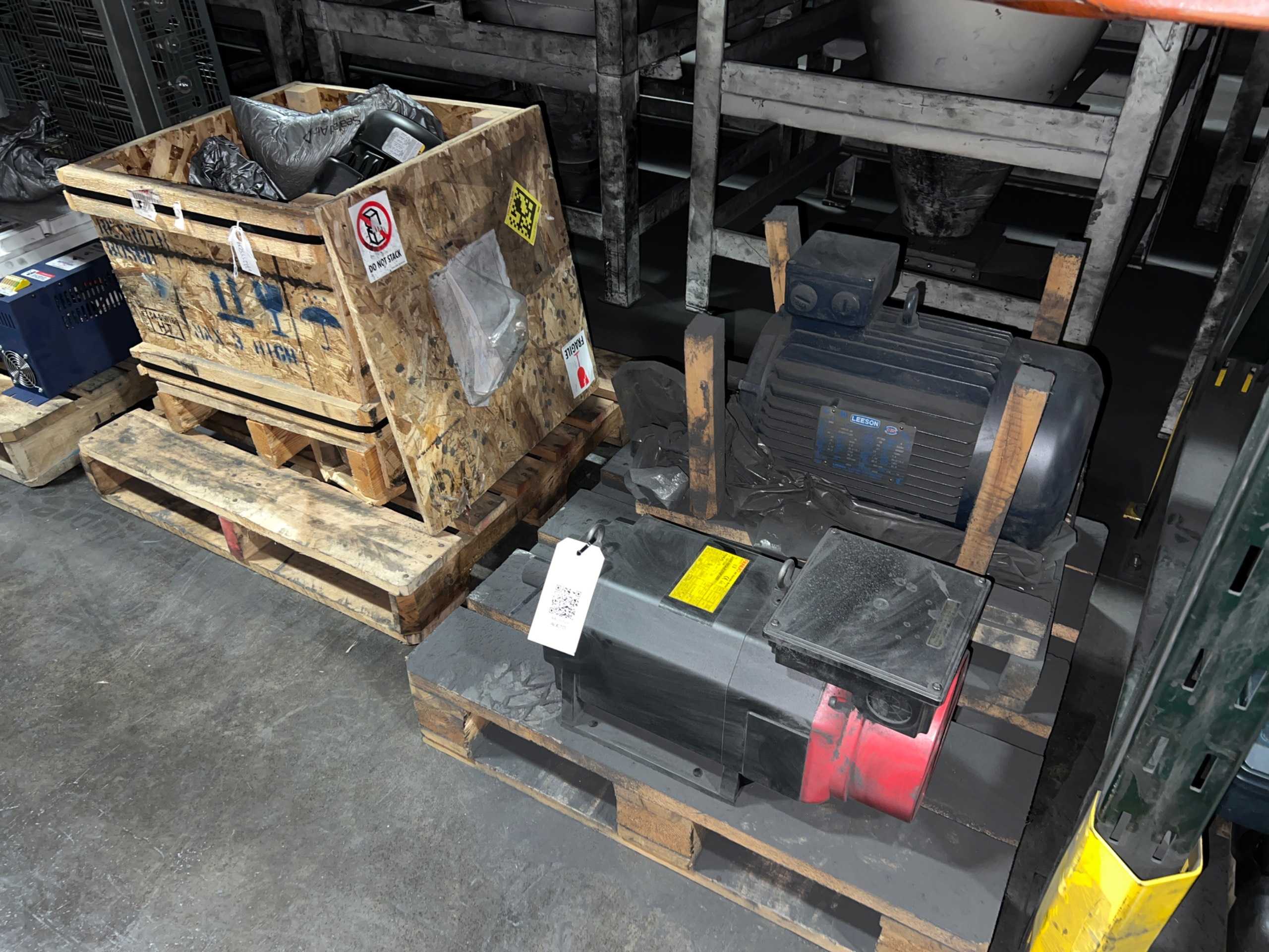 BULK QTY OF AC MOTORS - AC MOTOR