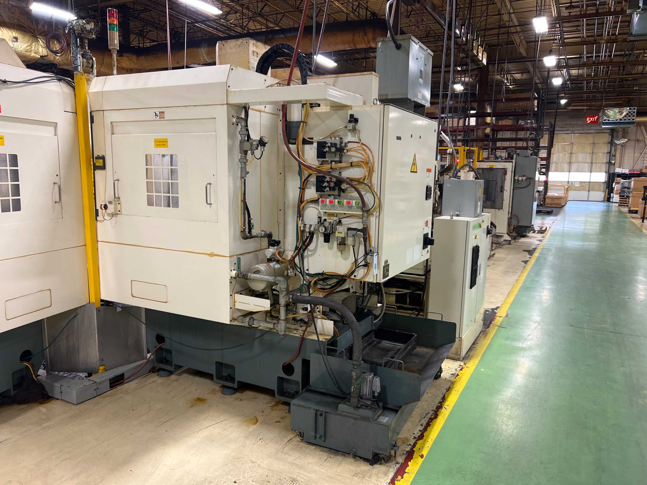 2011 TOYOSK TVT313S VERTICAL MACHINING CENTER - VERTICAL MACHINING CENTERS