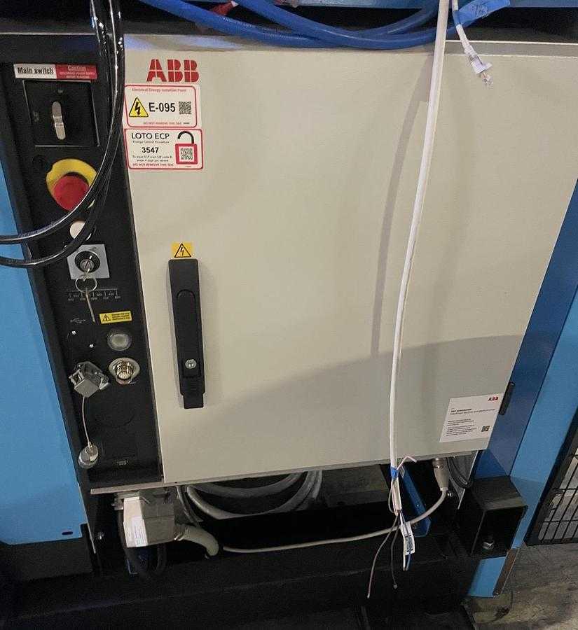 2022 ABB IRB 4600-40/2.55 ARTICULATED ROBOT, 40KG PAYLOAD, 2550MM REACH, IRC5 CONTROLLER - ARTICULATED ROBOTS