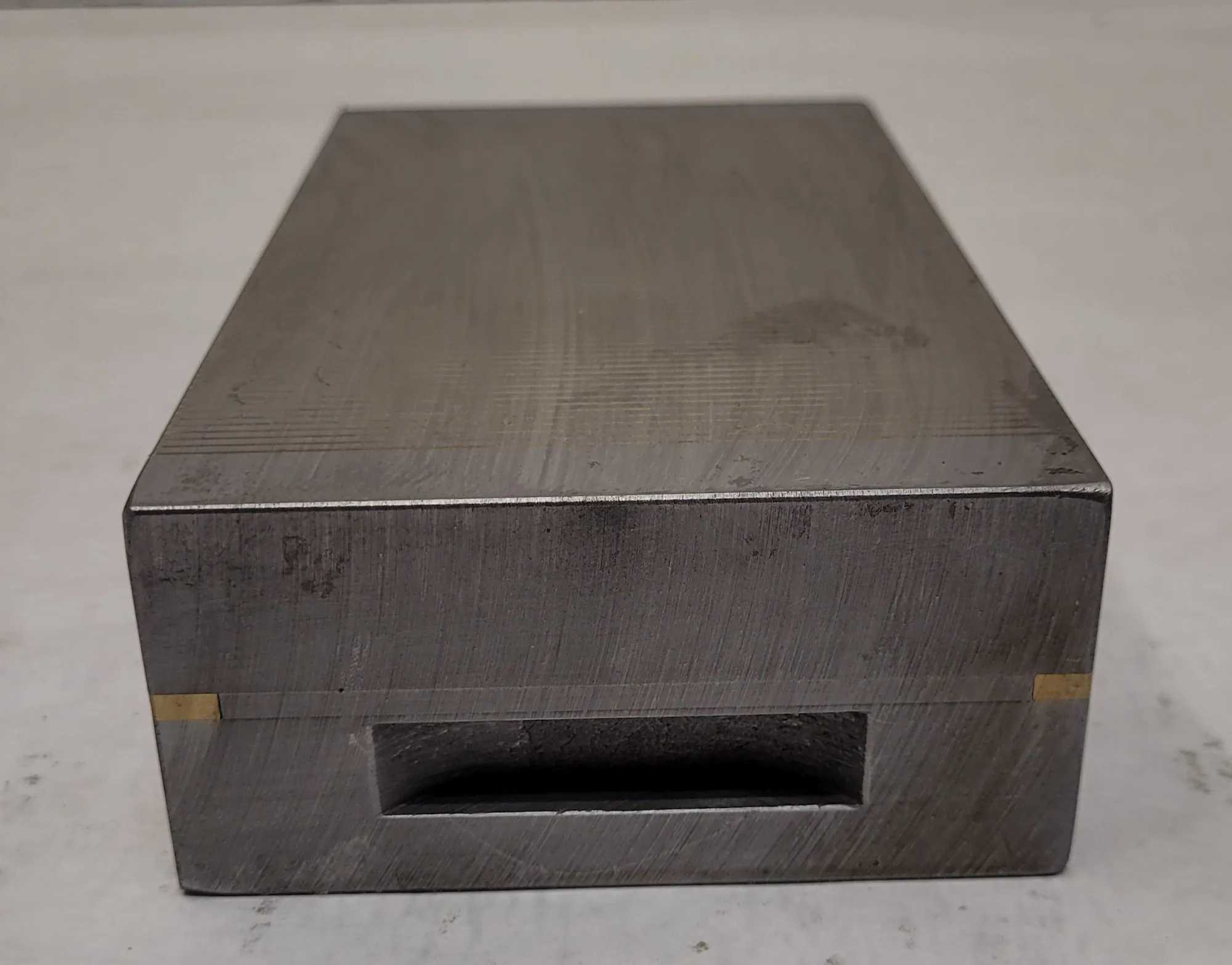SUBURBAN TOOL RECTANGULAR RARE EARTH MAGNETIC CHUCK FINE POLE MRRE 1018 FP - MACHINE TOOLING