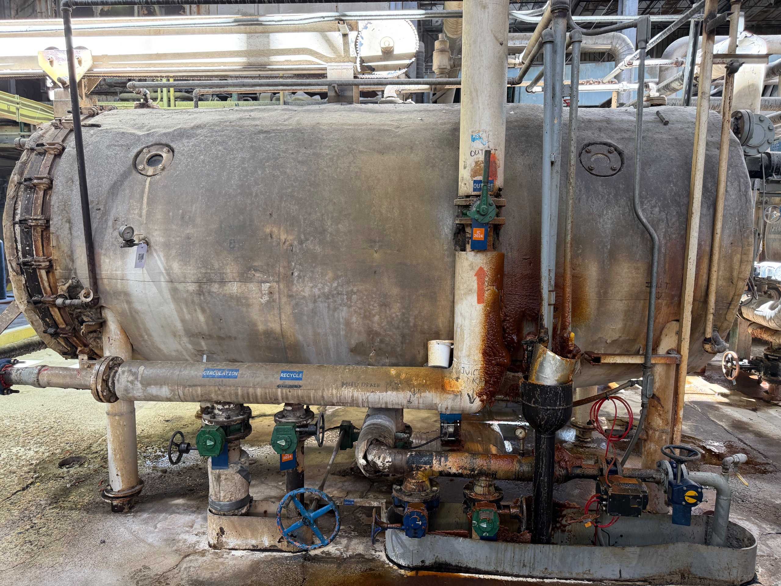 LIQUID FILTER TANK - FILTRATION EQUIPMENT