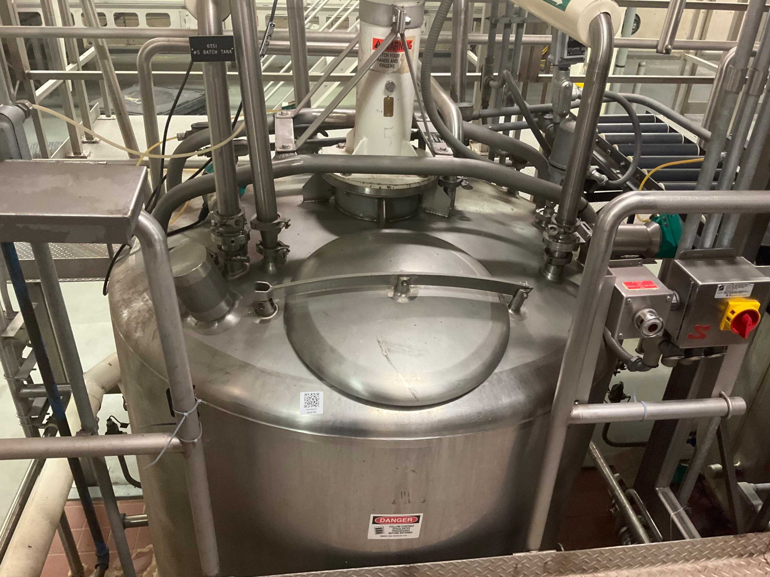 MIXER TANK 600 GALLON MIXER TANK 600 GALLON