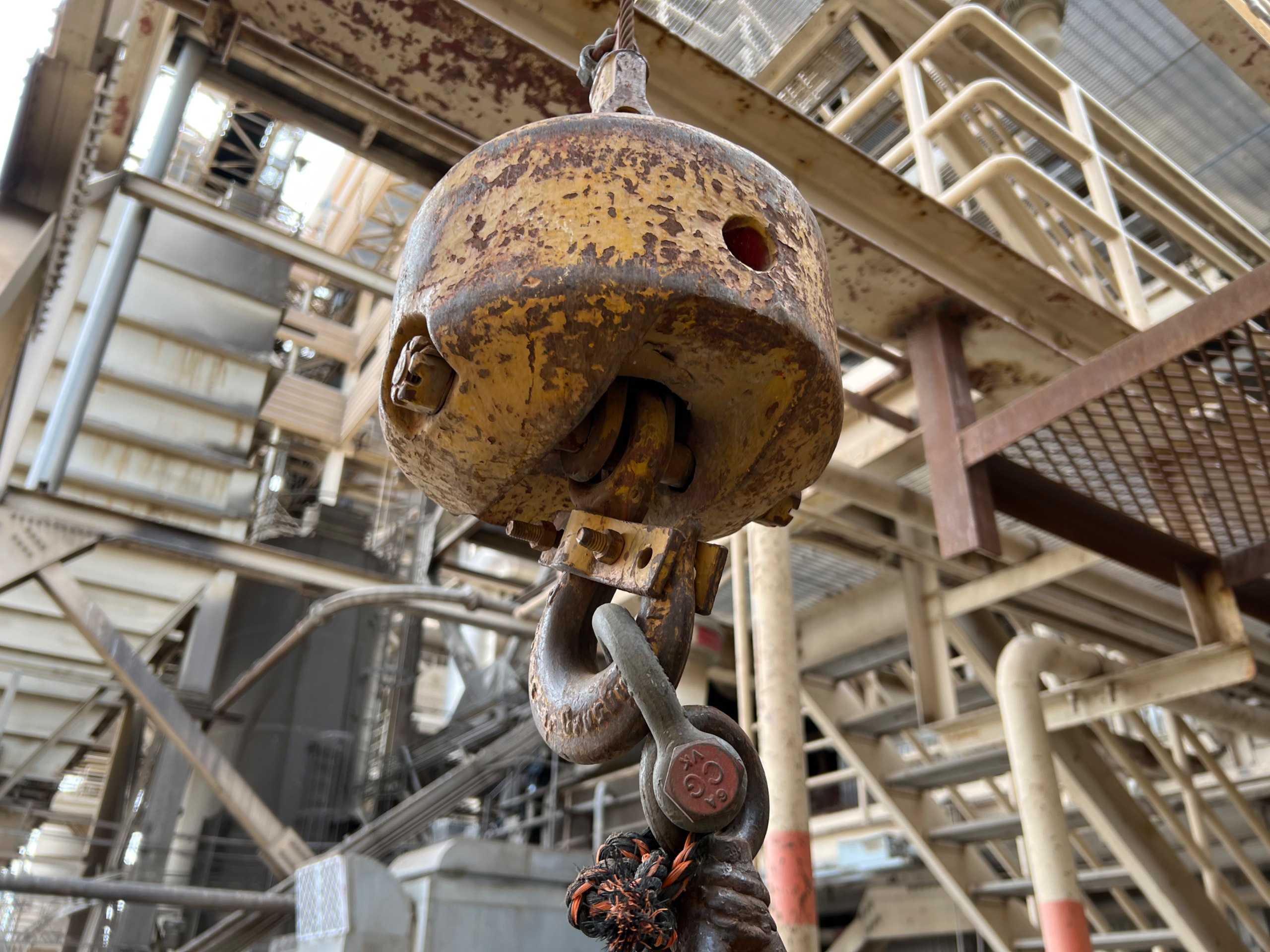 INGERSOLL RAND AIR TUGGER SYSTEM - LIFTING EQUIPMENT