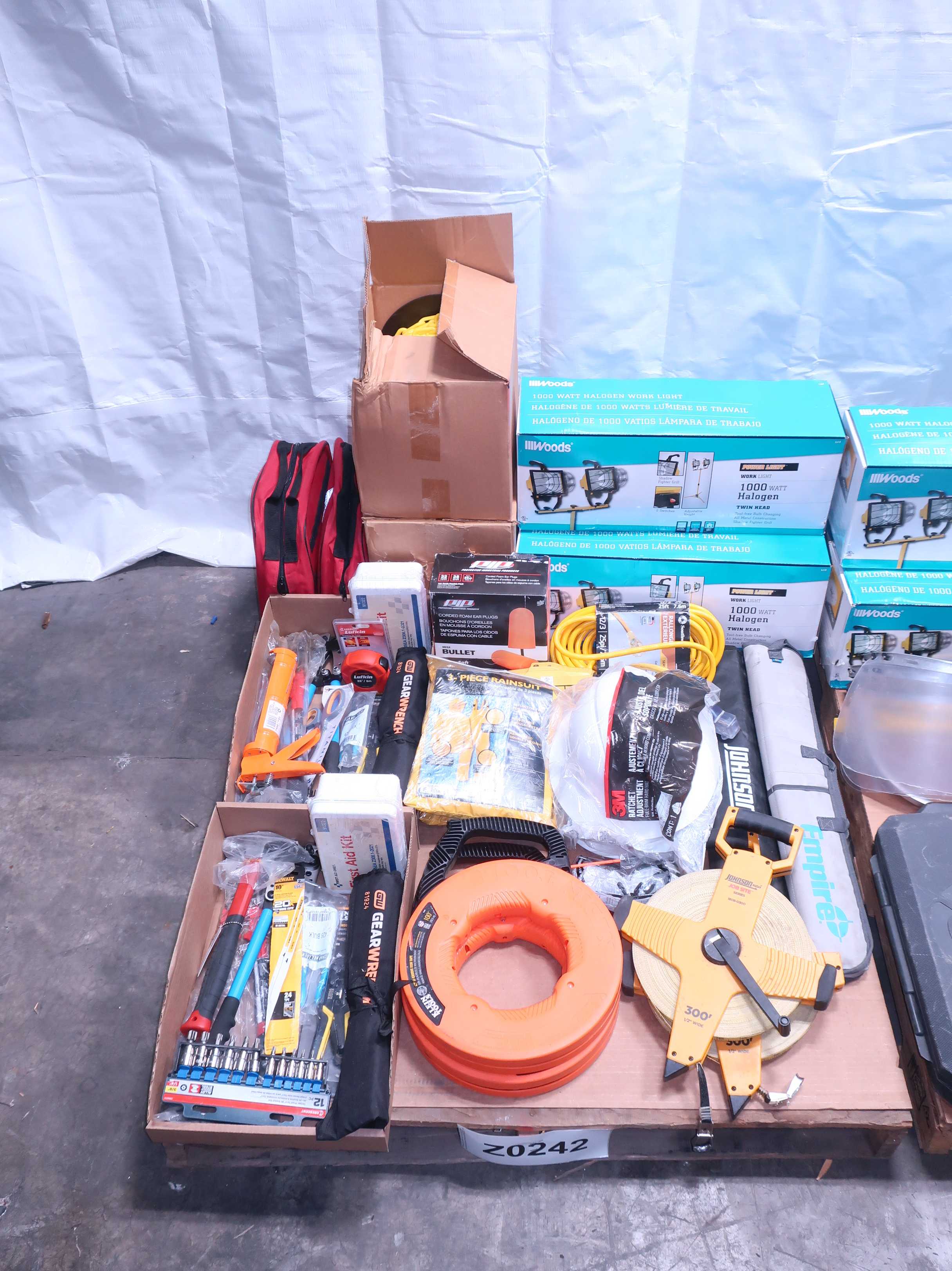 2 PALLETS OF ASSORTED TOOLS - TOOLS