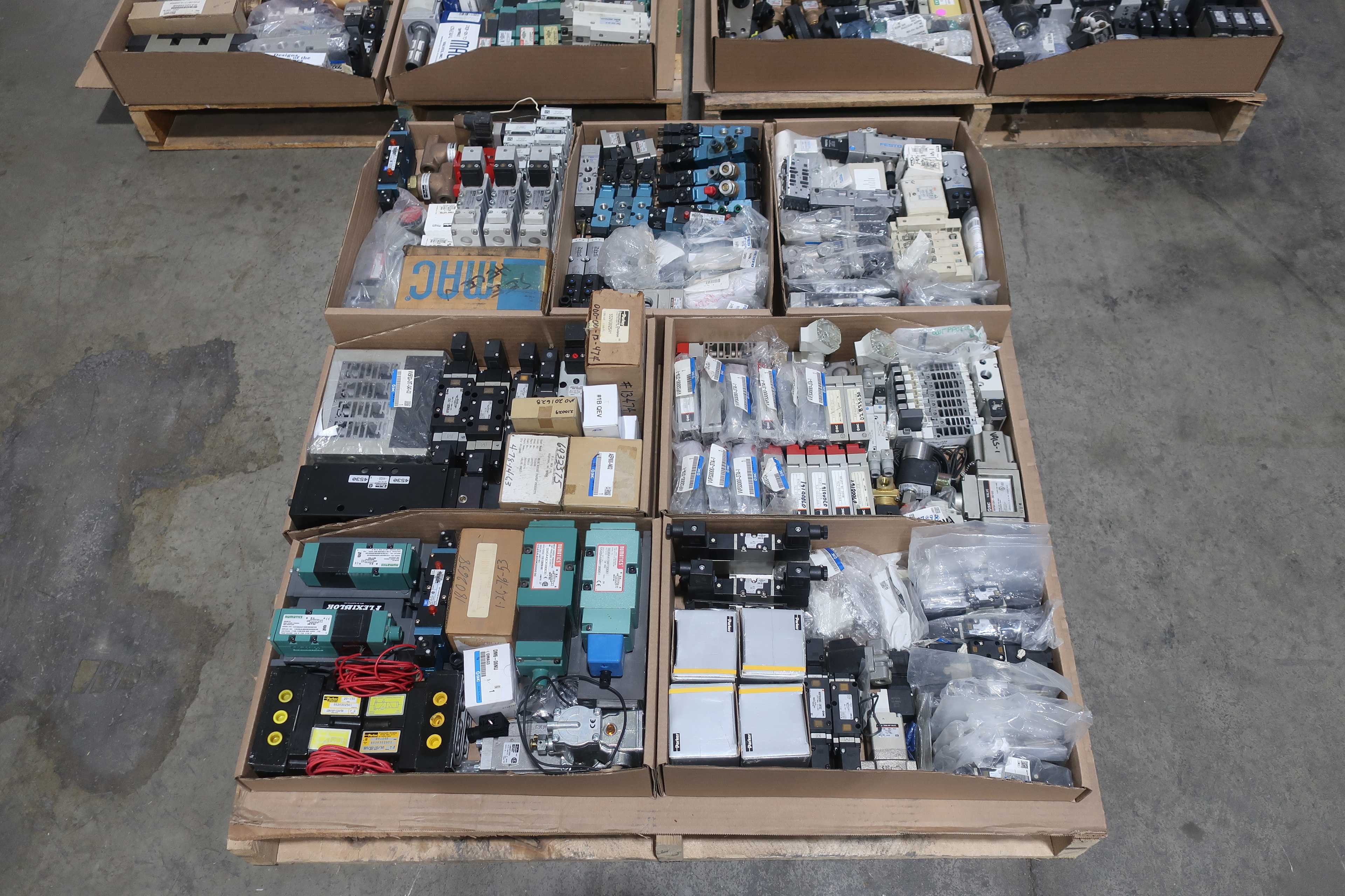 SKU 1745880 - 3 PALLETS OF ASSORTED PNEUMATIC VALVES - PNEUMATIC VALVE