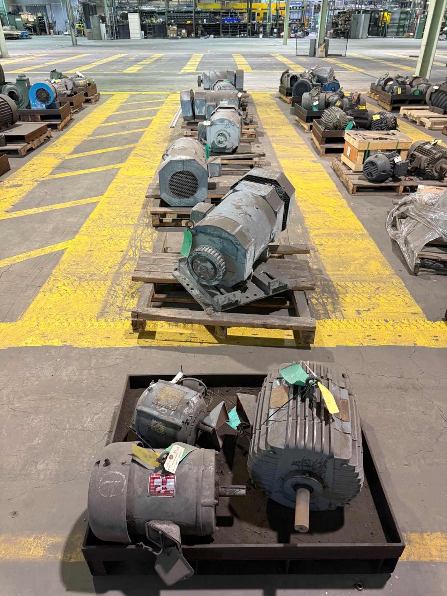 BULK QTY OF ELECTRIC MOTORS - ELECTRIC MOTORS