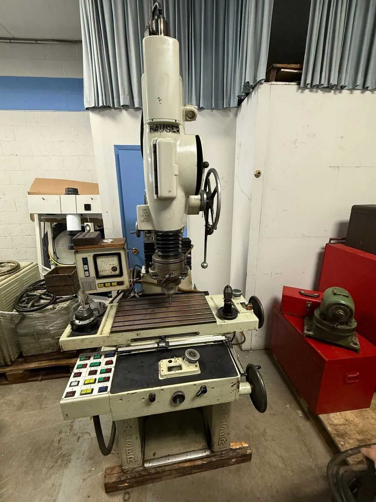 HENRI HAUSER AG 3SM JIG GRINDER 380V 50HZ 23.4X12.6IN TABLE X400 Y250MM - JIG GRINDERS