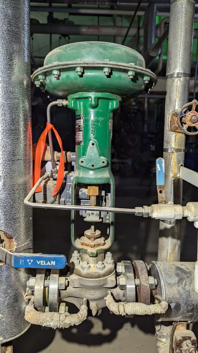 FISHER ES CONTROL VALVE & 667 ACTUATOR ASSEMBLY - undefined