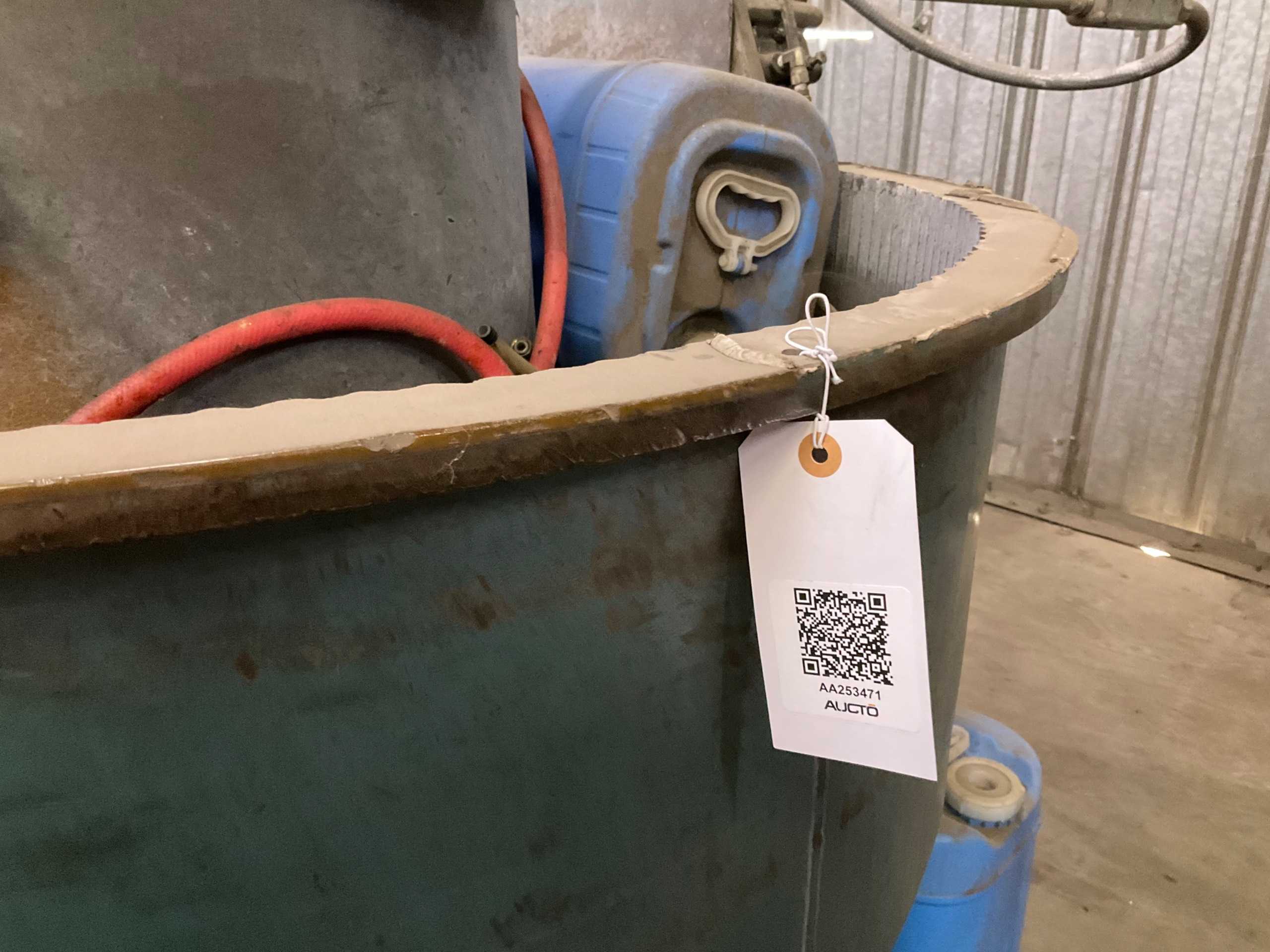 SWECO FMD7LR/2 VIBRATORY FINISHING MACHINE - VIBRATORY FINISHING MACHINES