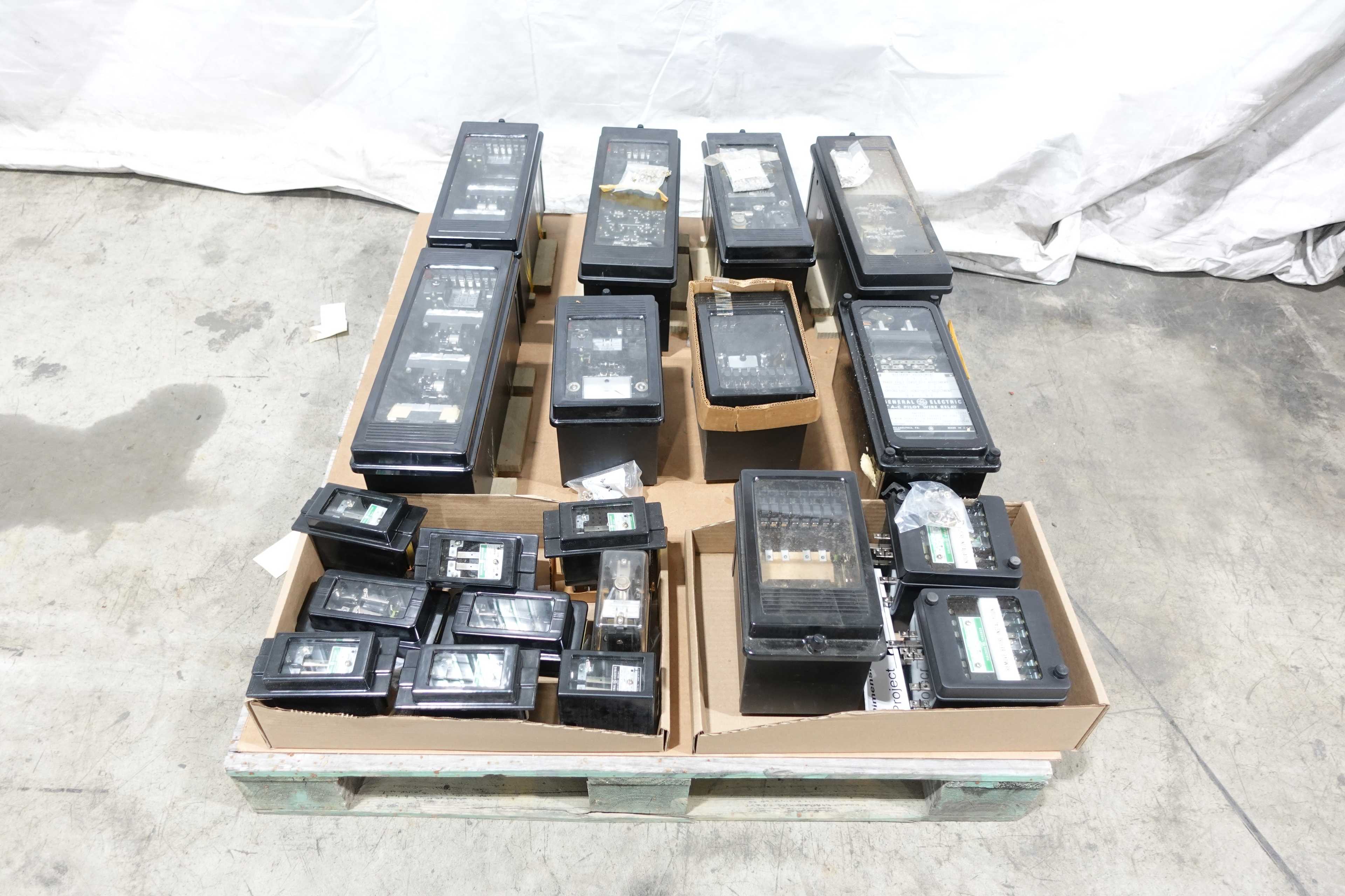 PALLET OF ASSORTED WESTINGHOUSE AND GE RELAYS - ELECTRICAL RELAYS