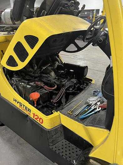 HYSTER S120FT FORKLIFT, 12K LB CAP, LPG, 98HP, 17383LB WT, 99.8IN TR - SIT-DOWN FORKLIFTS