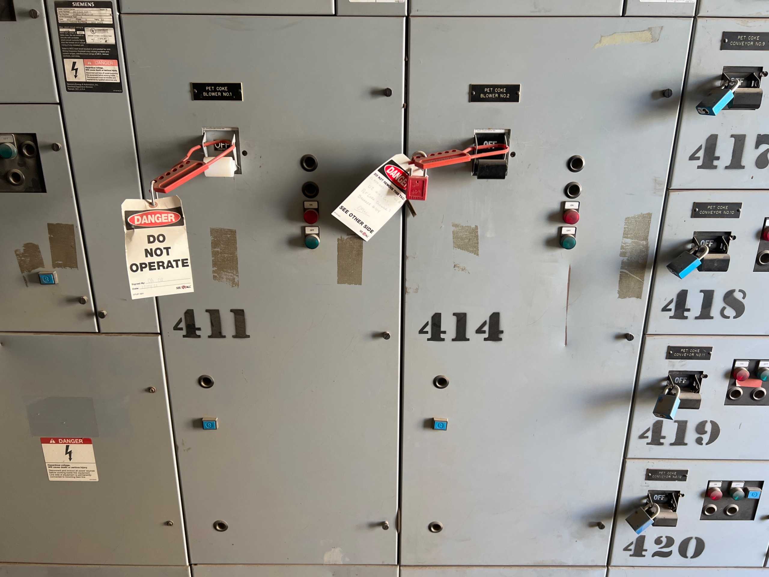 BULK QTY OF SIEMENS 95 MCC - MOTOR CONTROL CENTERS