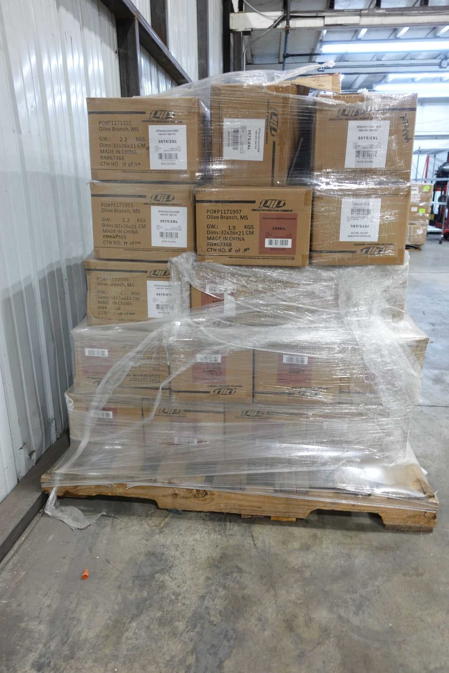 SKU 1761961 - PALLET OF P.I.P. STANDARD WEIGHT 20GSM SBP BASIC COVERALLS - PPE