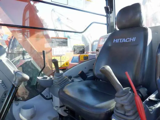 2018 HITACHI ZX75US-5B CRAWLER EXCAVATOR - undefined