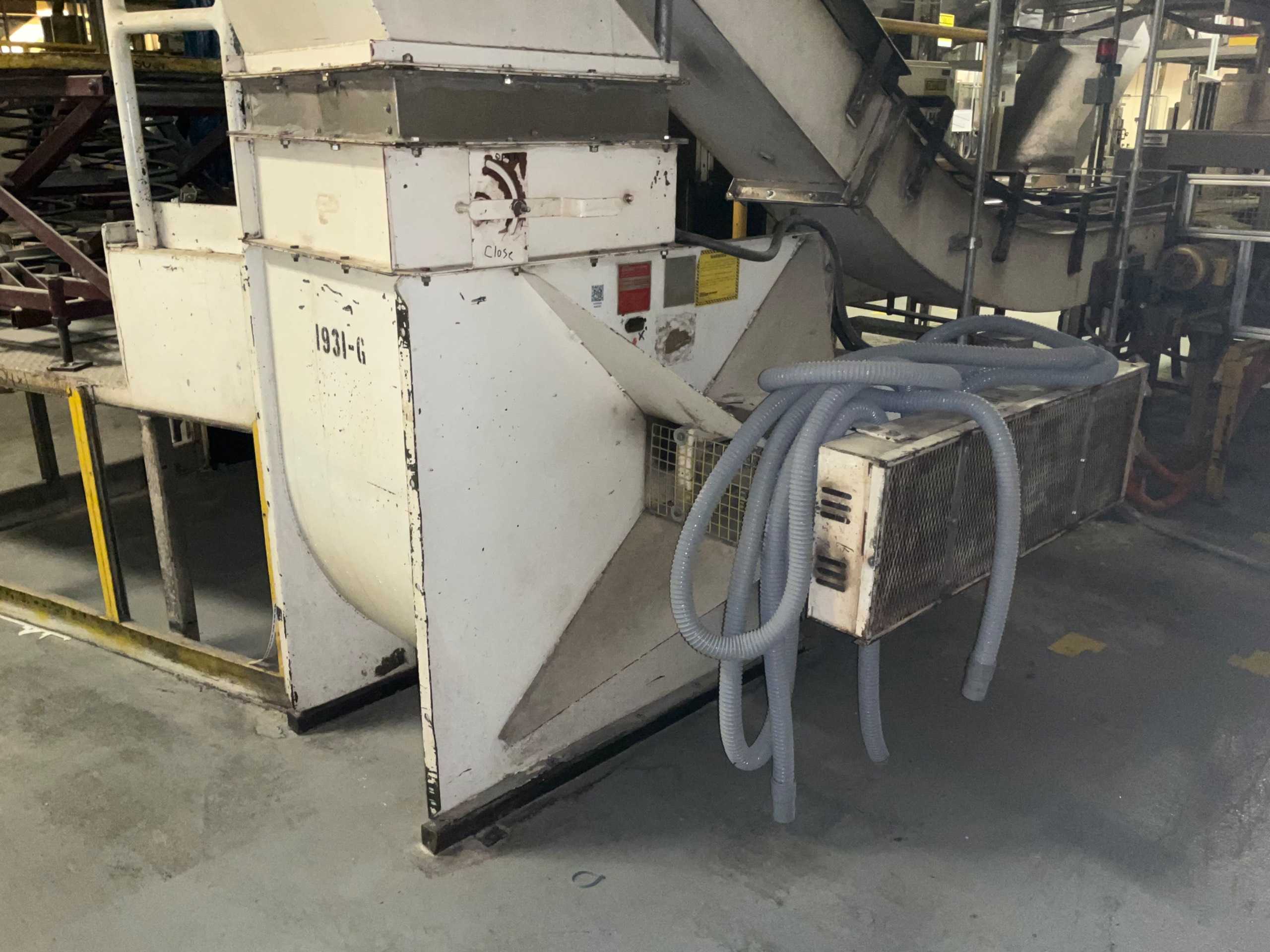 CHICAGO BLOWER CORPORATION CENTRIFUGAL BLOWER - CENTRIFUGAL BLOWER