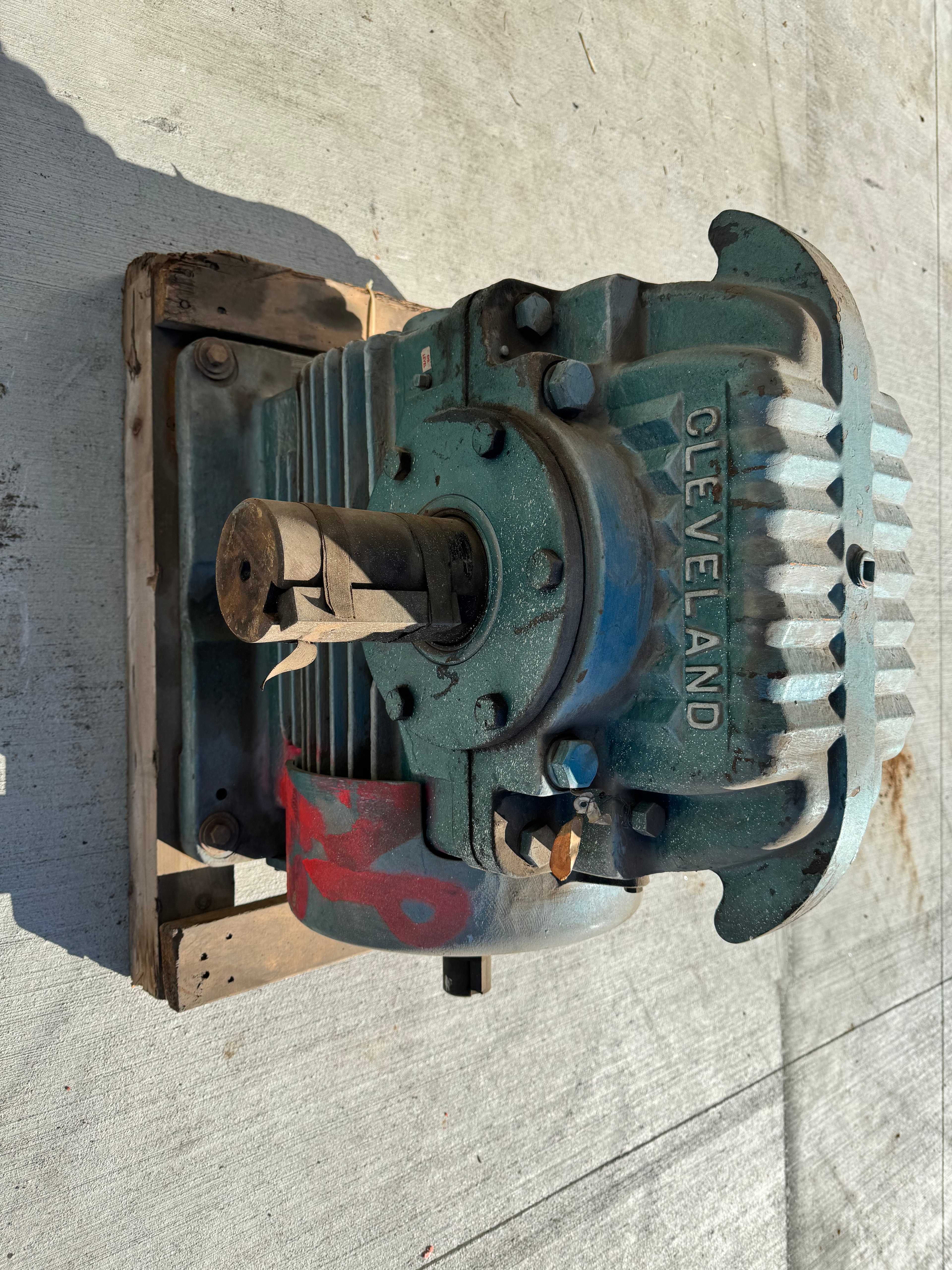 CLEVELAND 80AF GEAR REDUCER - GEAR REDUCER