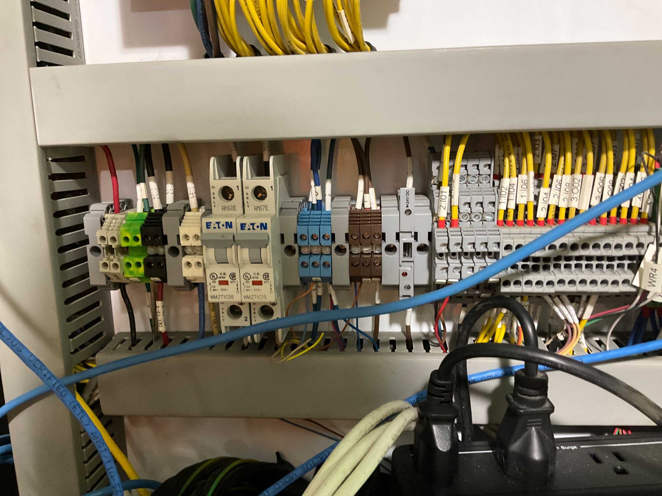 SUPERLOGICS MODEL SL-LCD-12A-RTOUCH-1 OPERATOR INTERFACE PANEL - OPERATOR INTERFACE PANELS