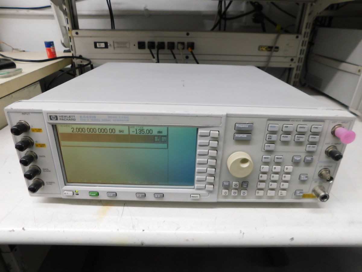 HP E4431B SIGNAL GENERATOR 250KHZ-2 0 GHZ OPT UN8 UND M7563 - SIGNAL CONDITIONERS