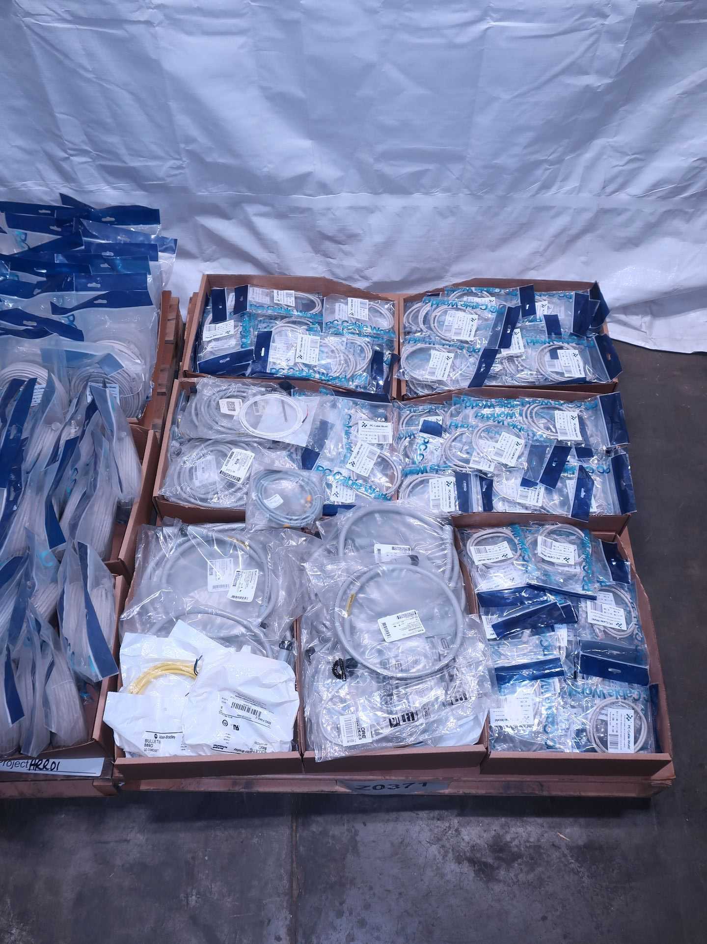 2 PALLETS OF ASSORTED CORDSETS - CORDSET CABLES