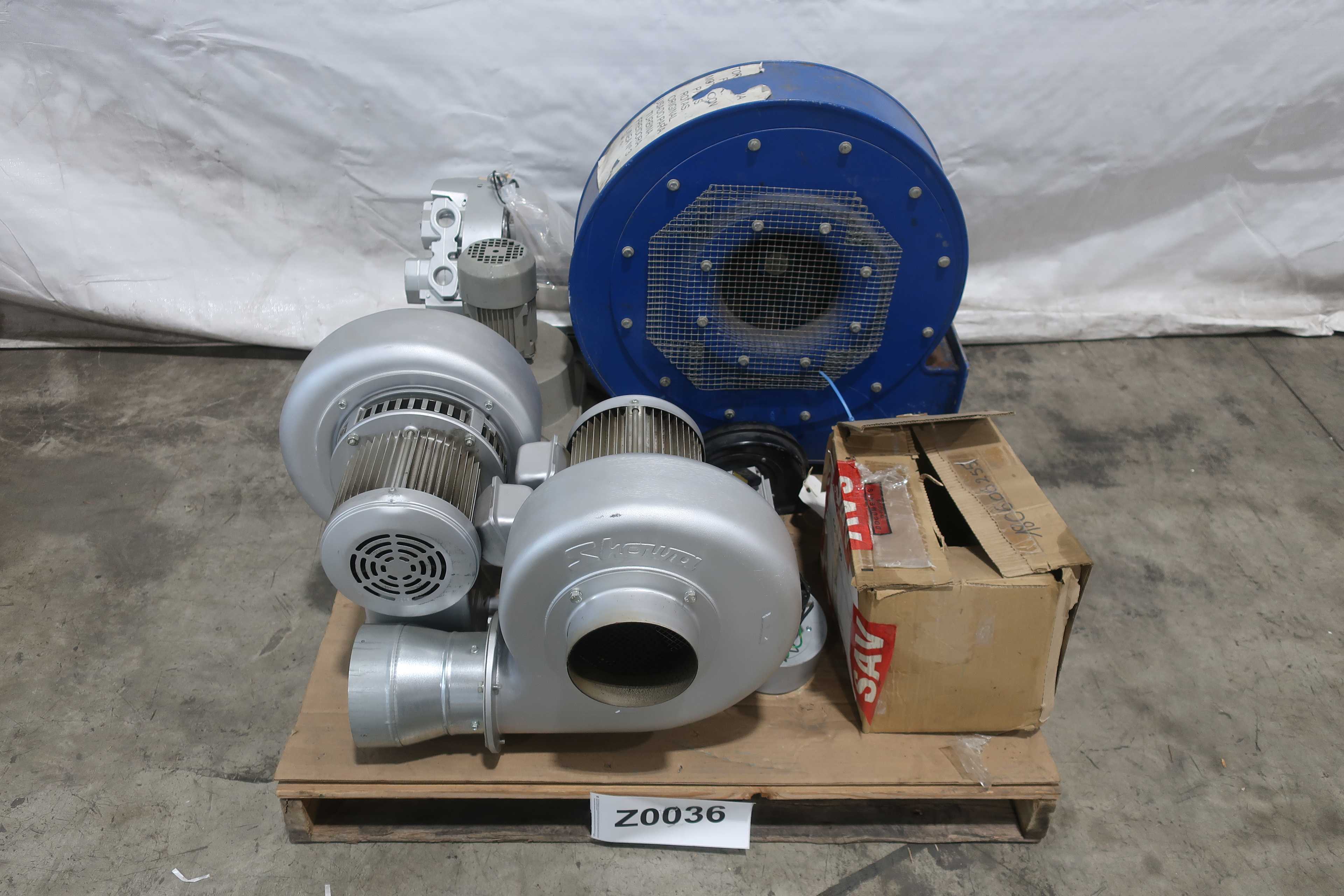 PALLET OF ASSORTED BLOWERS