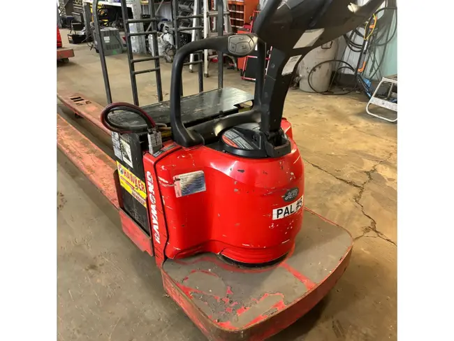 RAYMOND 8400 ELECTRIC PALLET JACK - undefined