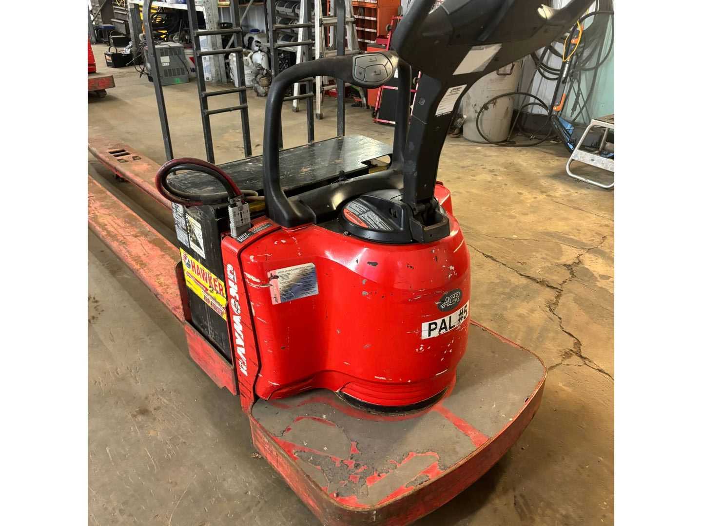 RAYMOND 8400 ELECTRIC PALLET JACK - ELECTRIC PALLET JACK