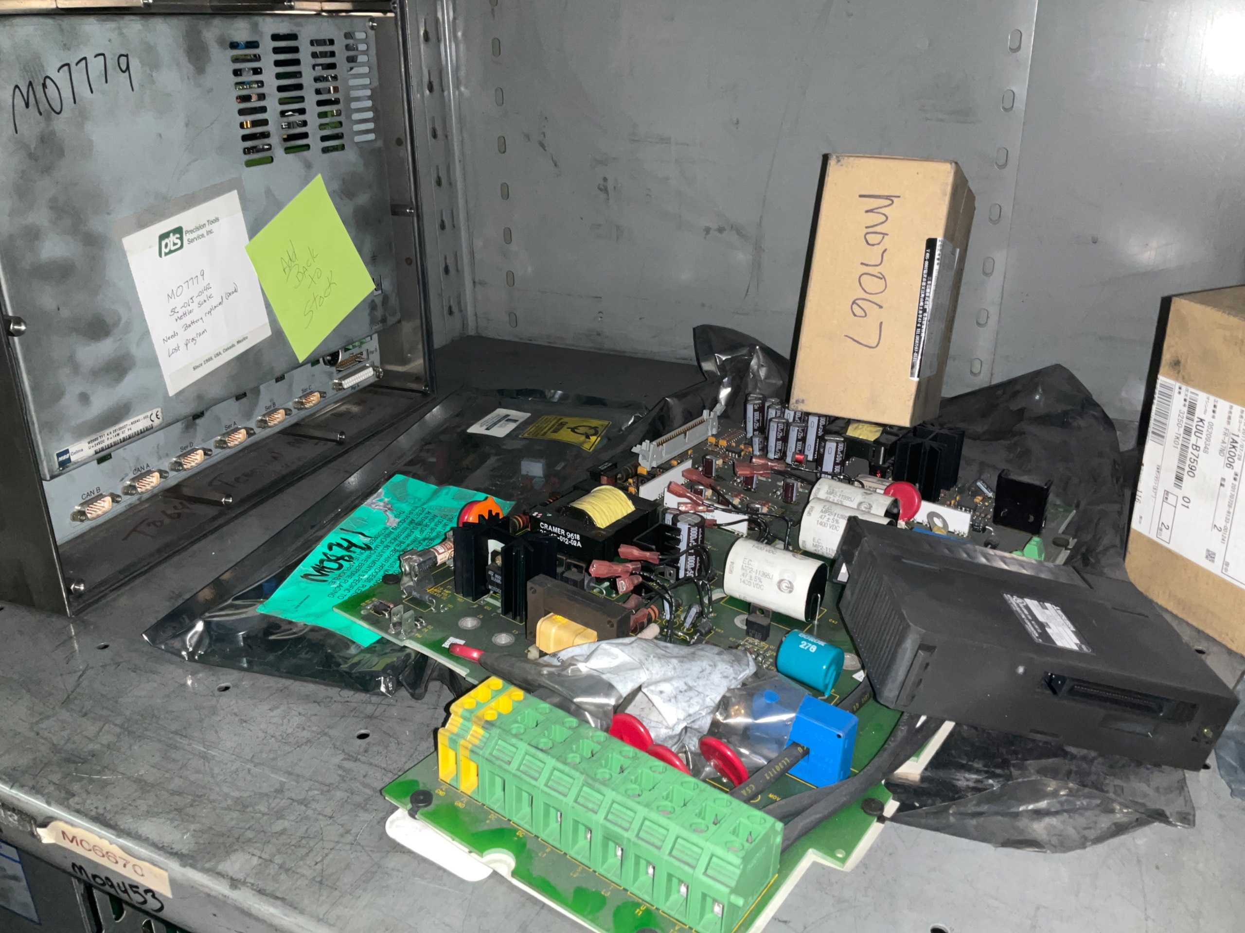 BULK QTY OF AUTOMATION & CONTROLS - AUTOMATION & CONTROLS