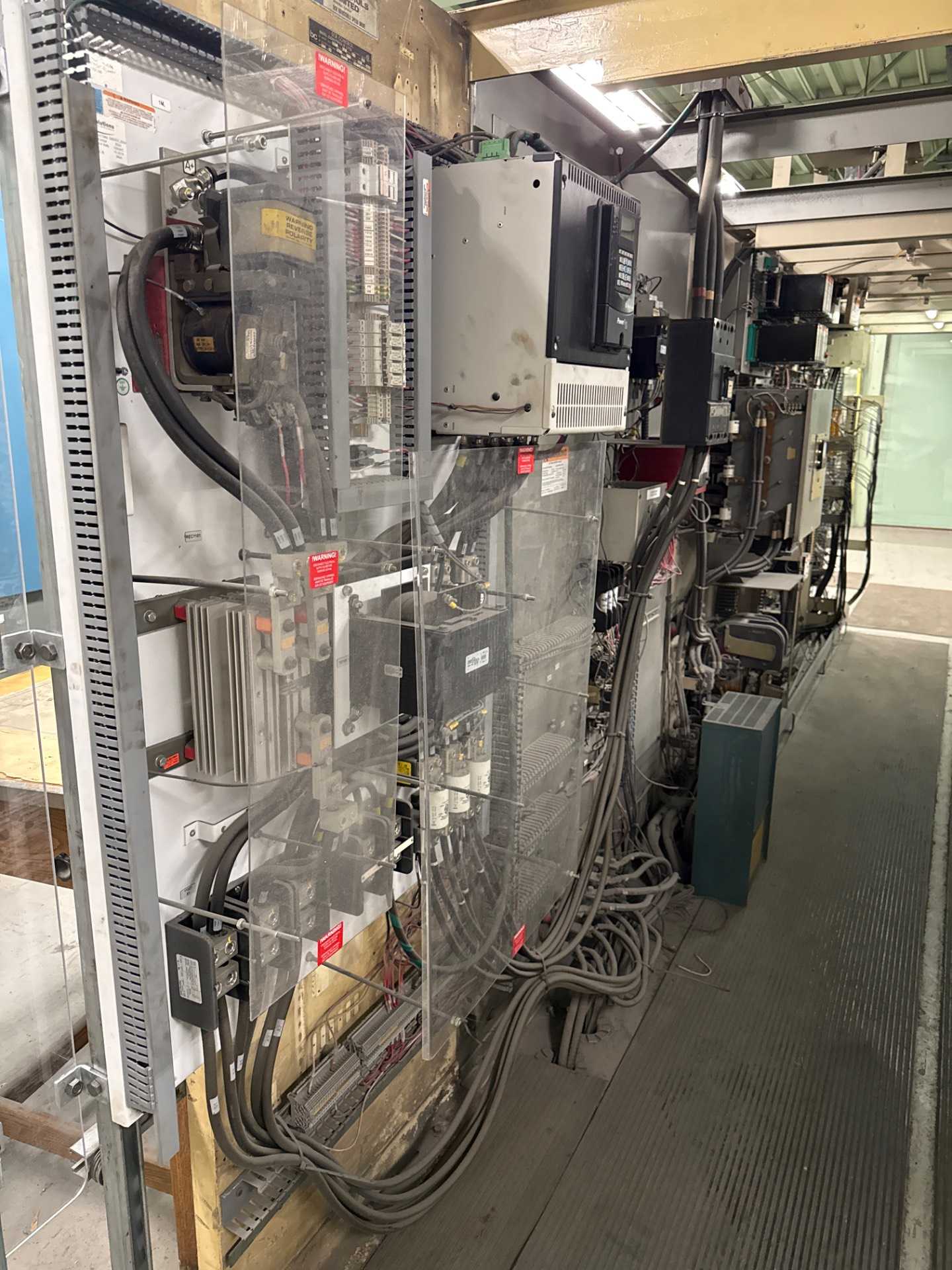 BULK QTY OF AUTOMATION & CONTROLS - AUTOMATION & CONTROLS
