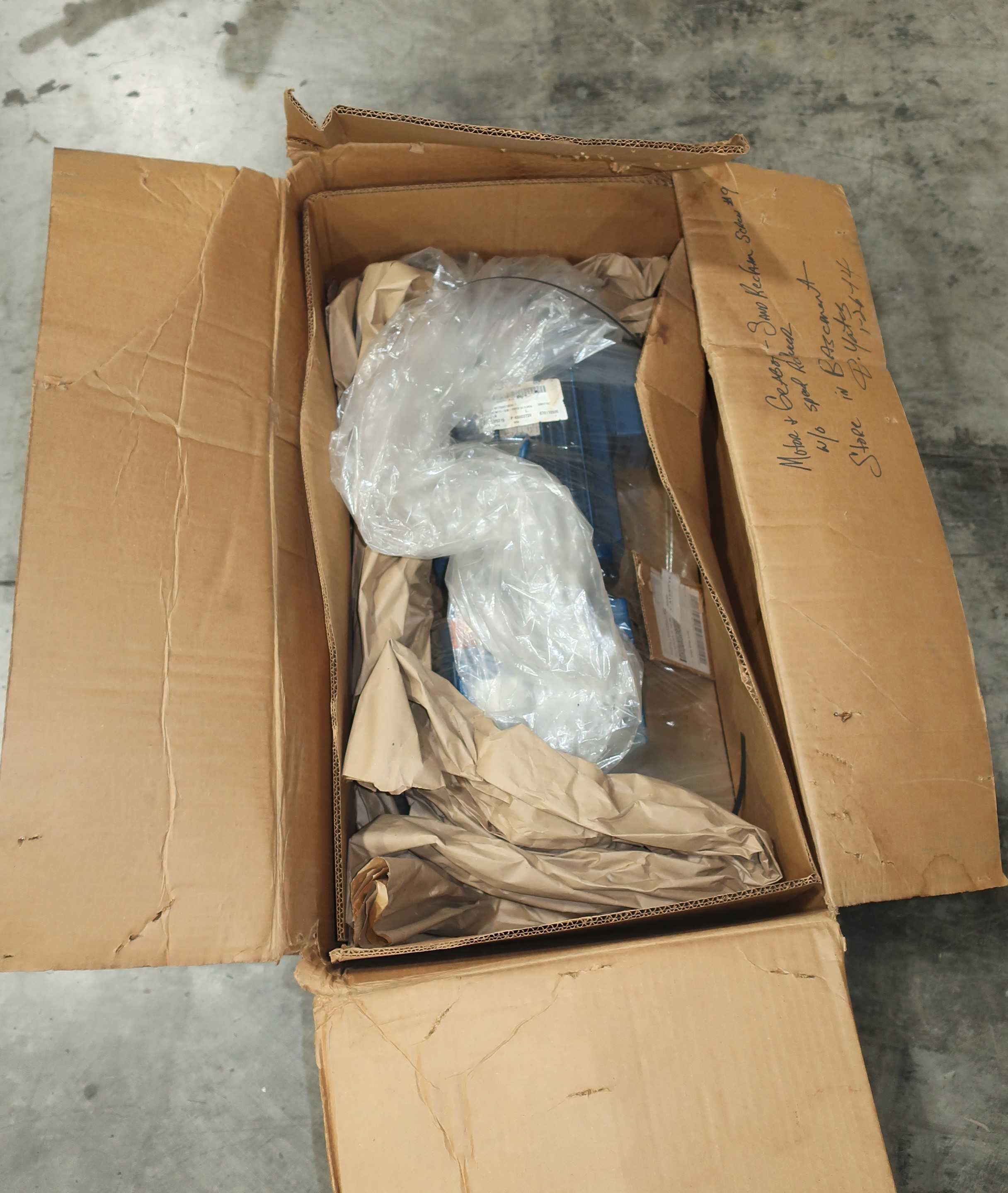 SEW EURODRIVE RF77DRE132S4 GEARMOTOR - GEARMOTOR