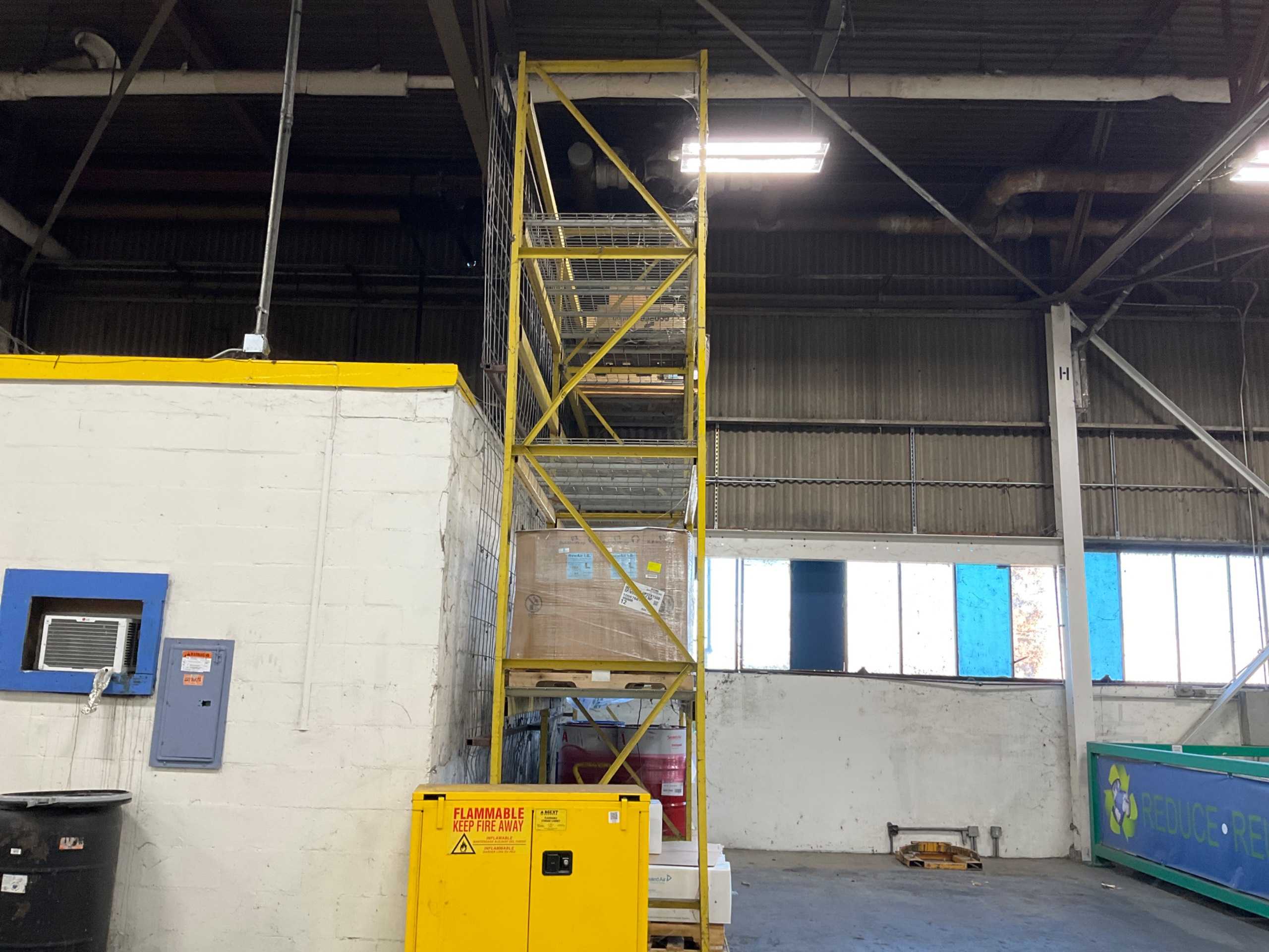 BULK QTY OF PALLET RACKING - PALLET RACKING