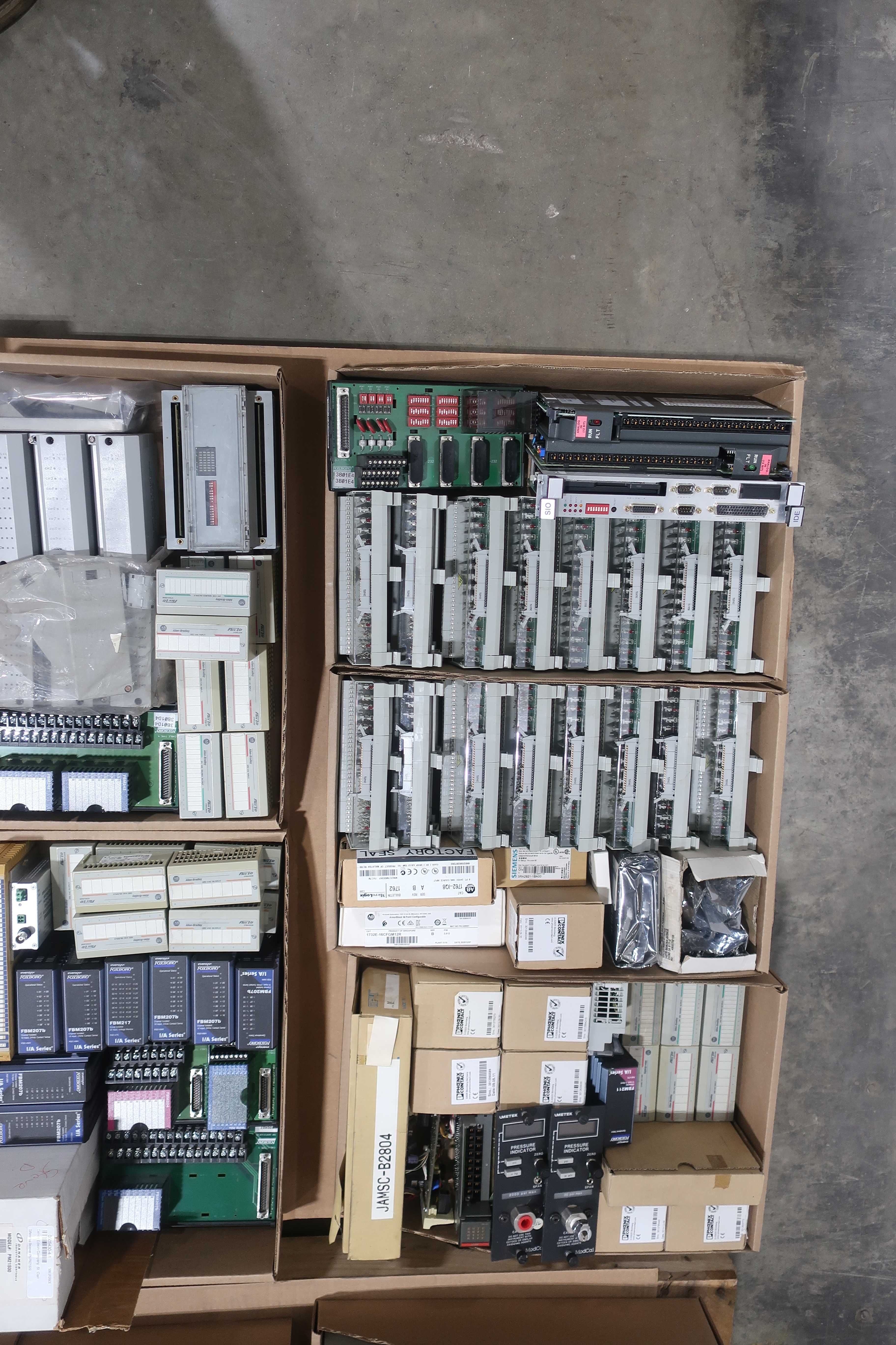 SKU 1739793 - 4 PALLETS OF ASSORTED MODULES For Sale | Aucto