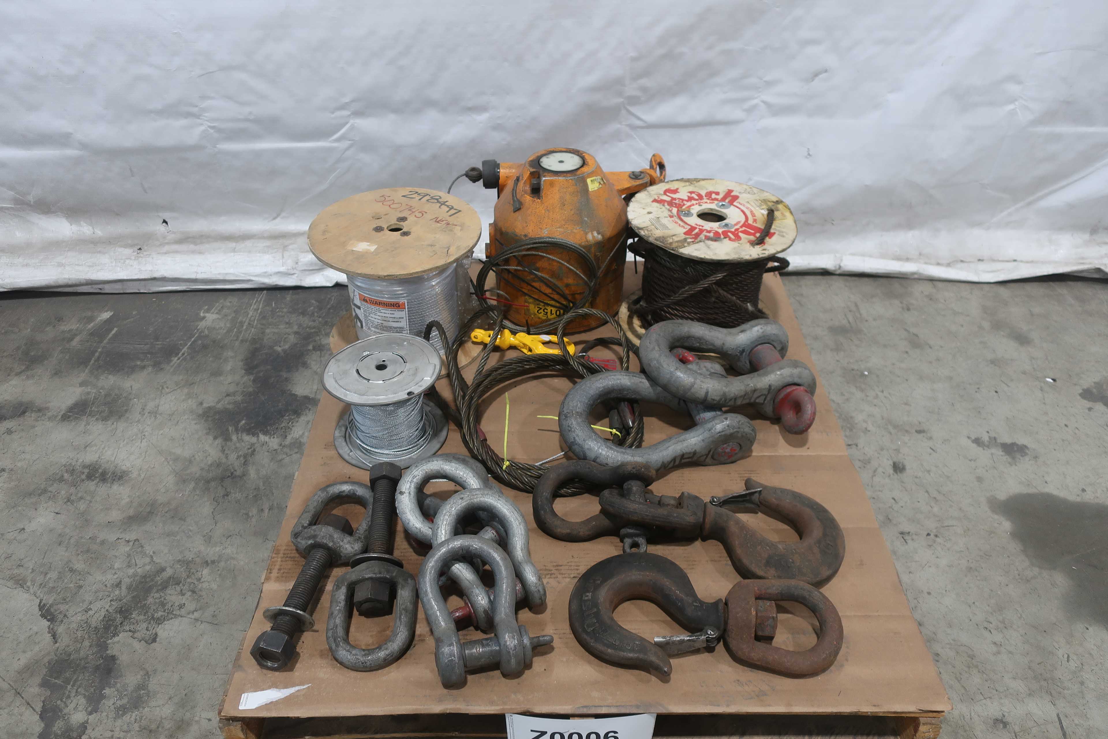 PALLET OF HOISTING AND RIGGING EQUIPMENT - LIFTING EQUIPMENT