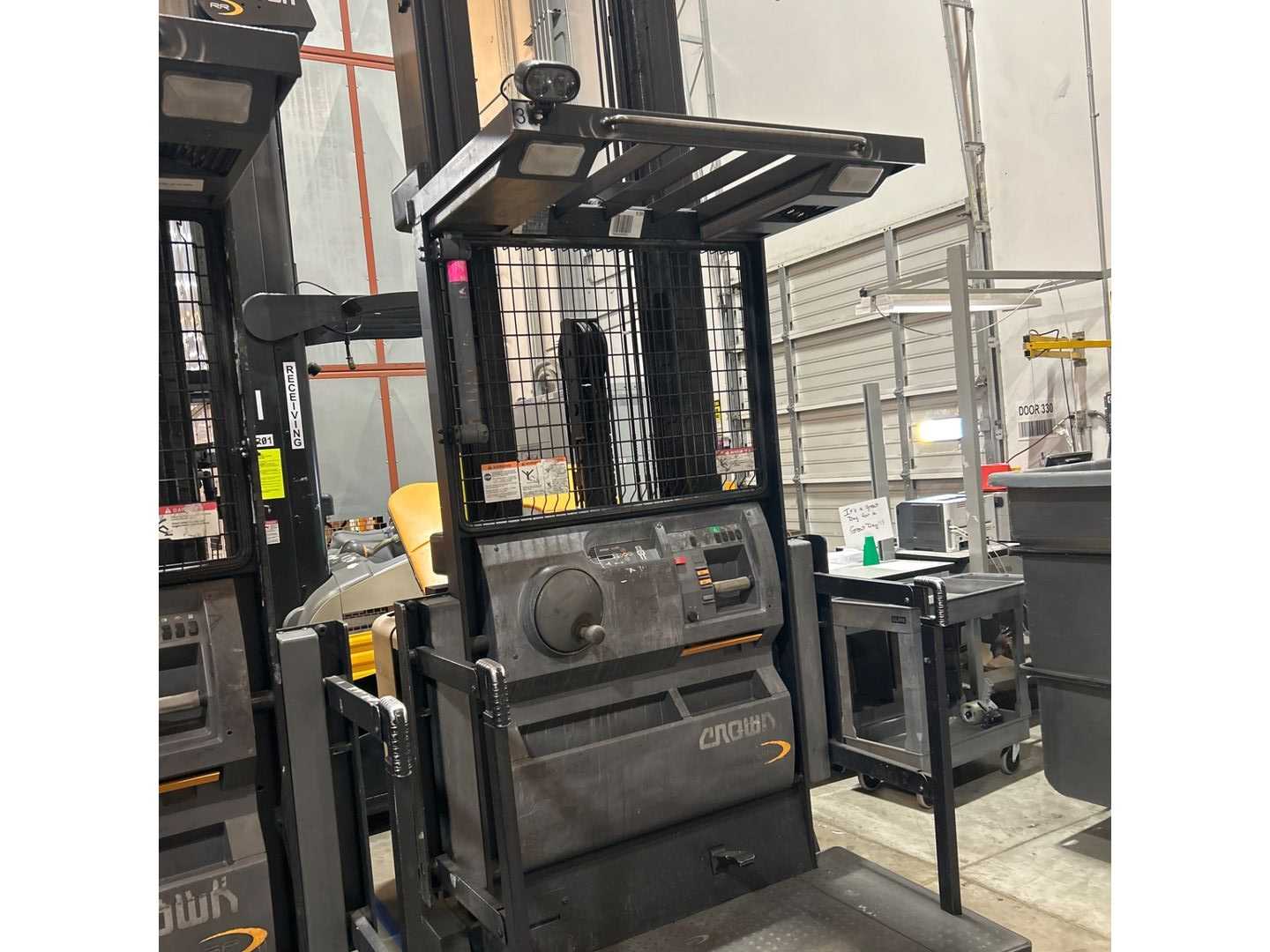 CROWN SP4050-30 ORDER PICKER - ORDER PICKER