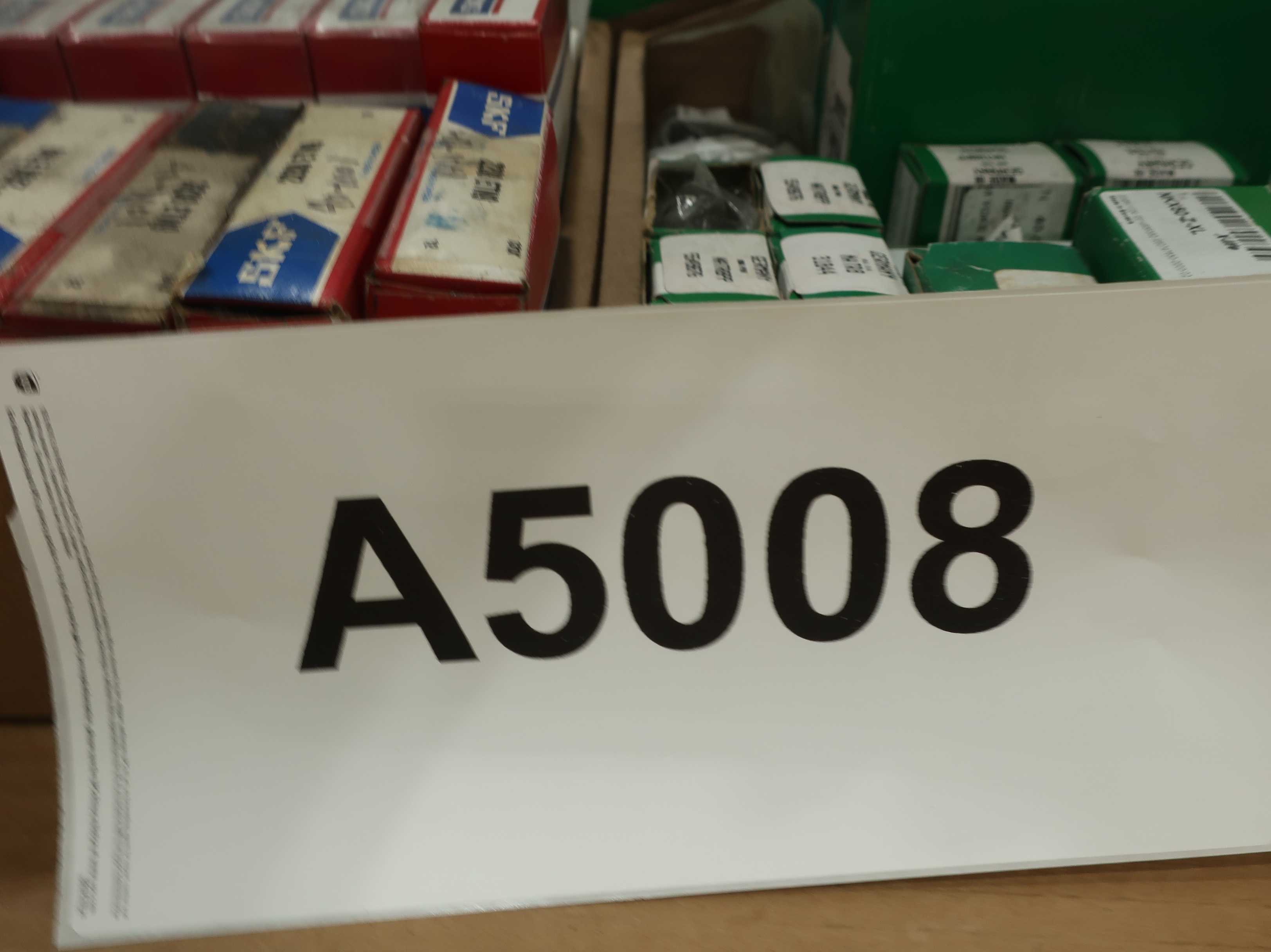 BULK QTY OF ASSORTED BEARINGS AND ACCESSORIES - BEARINGS