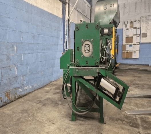 GROVER 2307A ROLL FORMER, 3 HP, 3-PHASE, 30:1 GEAR RATIO, 3,000 LBS - ROLL FORMERS