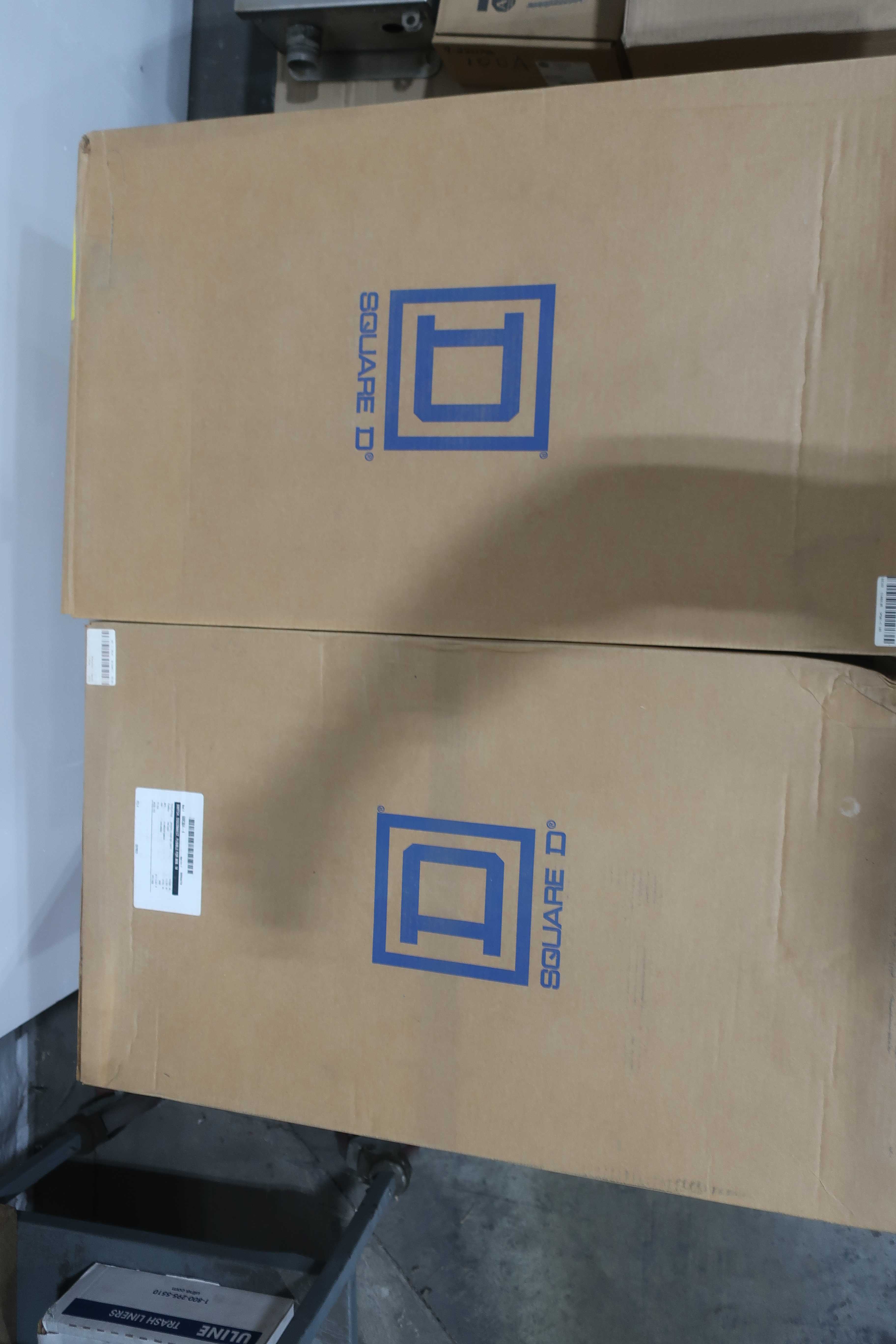 SKU 1733088 - 4 PALLETS OF ASSORTED DISCONNECT SWITCHES - DISCONNECT SWITCHES