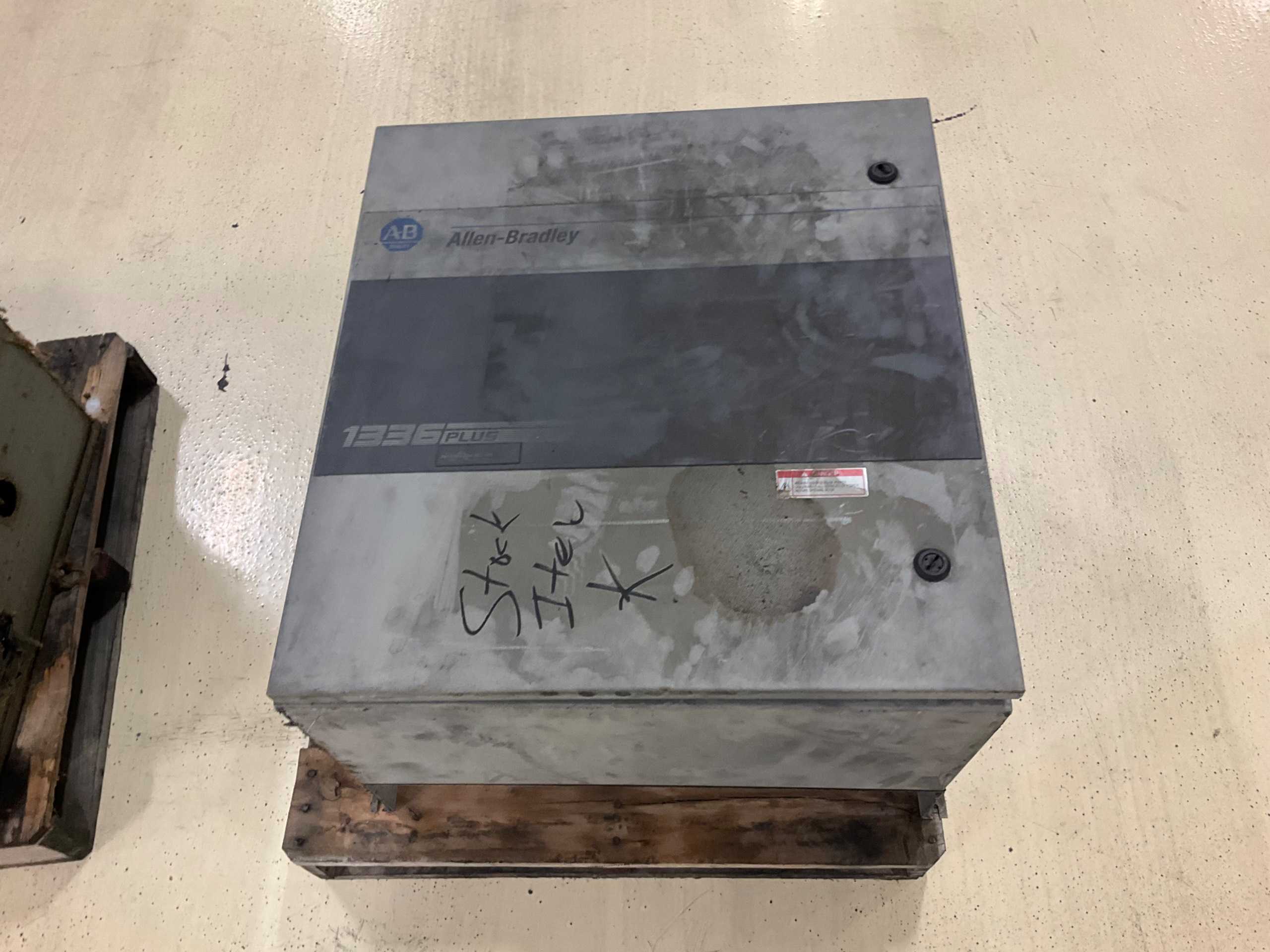 ALLEN-BRADLEY 1336 PLUS AC VARIABLE FREQUENCY DRIVE - AC VFD DRIVES