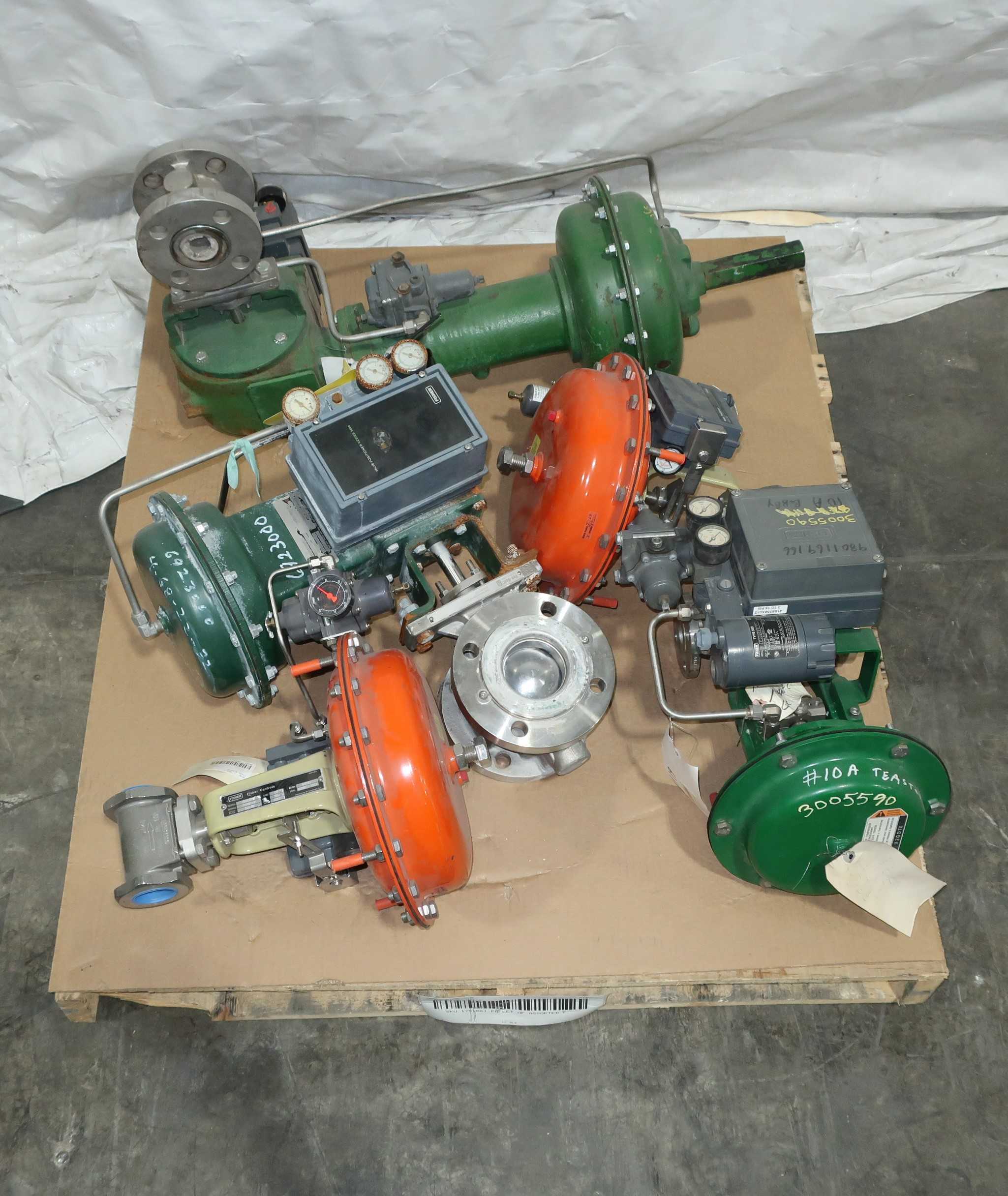 SKU 1751861 - PALLET OF ASSORTED FISHER CONTROL VALVES - DIRECTIONAL CONTROL VALVE