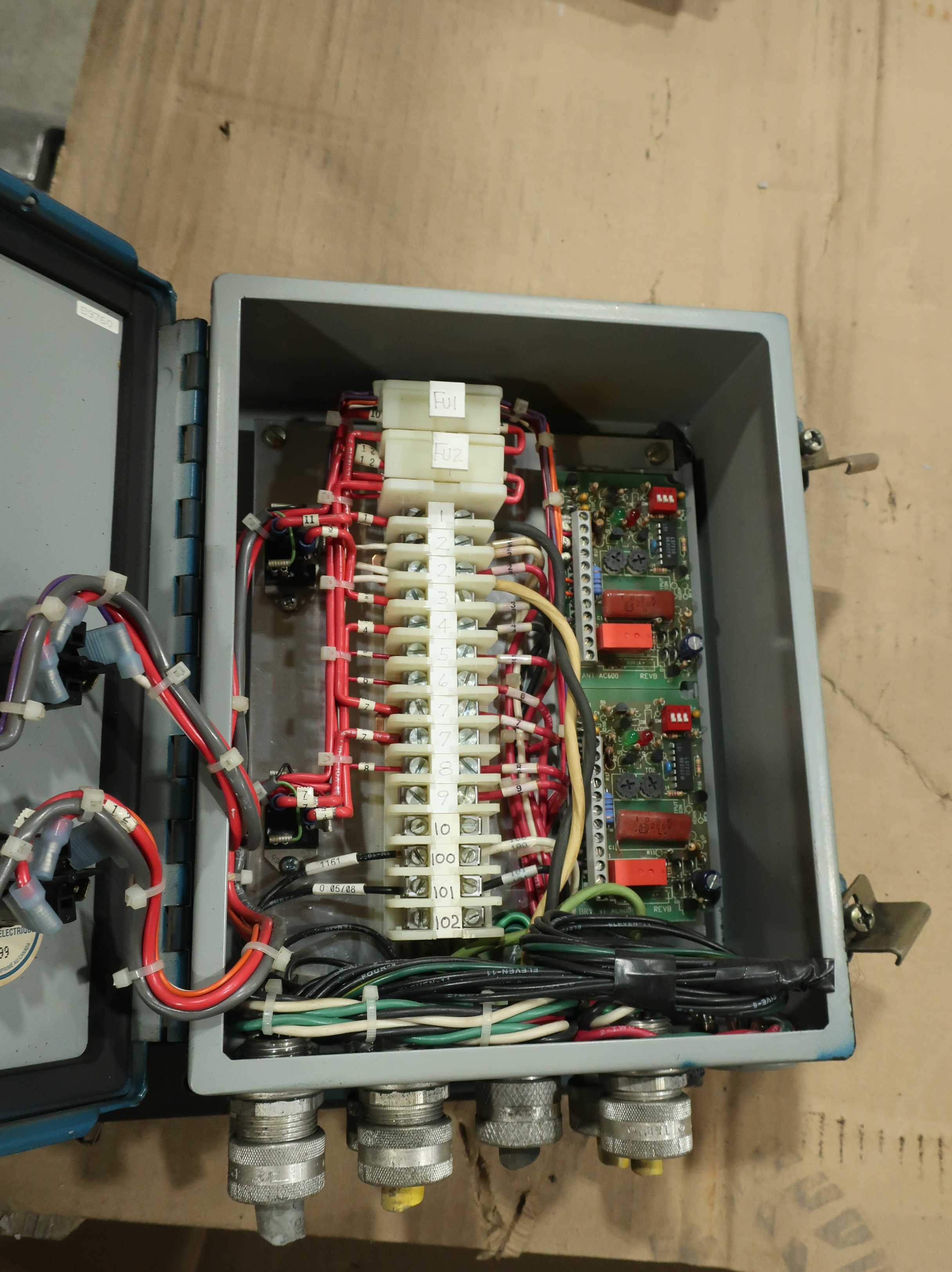 4 PALLETS OF ASSORTED AUTOMATION AND CONTROLS - AUTOMATION & CONTROLS