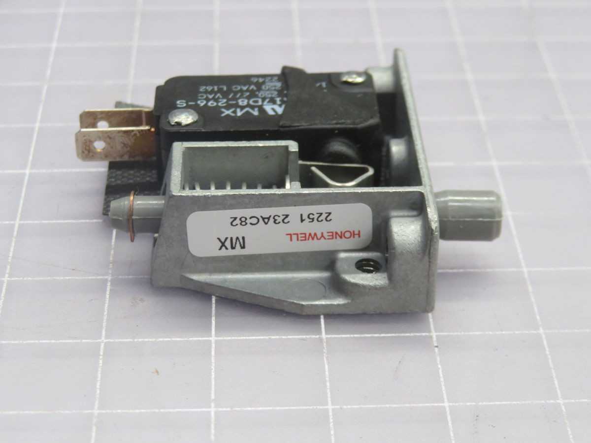LOT OF 50 HONEYWELL 23AC82 BASIC SWITCH-DOOR SWITCH T263543 - SWITCHES