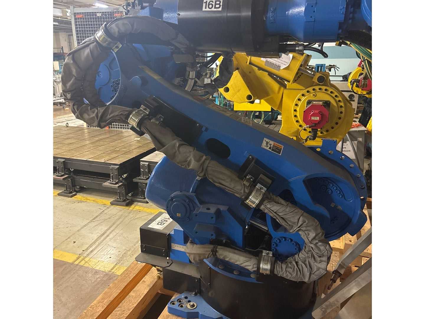 2014 YASKAWA MOTOMAN-ES200D ARTICULATED ROBOT - ARTICULATED ROBOTS